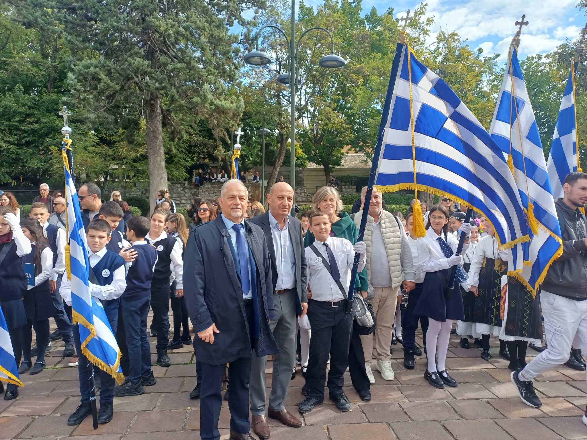 Λάρισα: Φόρος τιμής στους ήρωες του ’40 στο Ηρώο Πεσόντων / ΦΩΤΟ 5 Λάρισα: Φόρος τιμής στους ήρωες του ’40 στο Ηρώο Πεσόντων (ΦΩΤΟ+video)