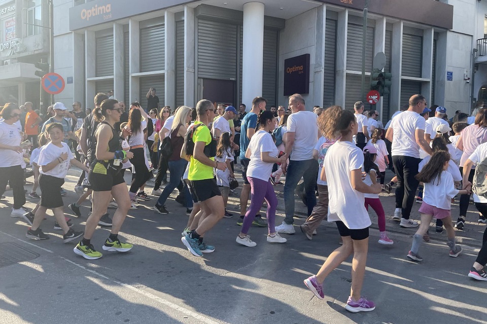 2ος Αγώνας Δρόμου «Run for Autism»: Μήνυμα ευσισθητοποίησης για τα άτομα με αυτισμό από τους Λαρισαίους (ΦΩΤΟ)