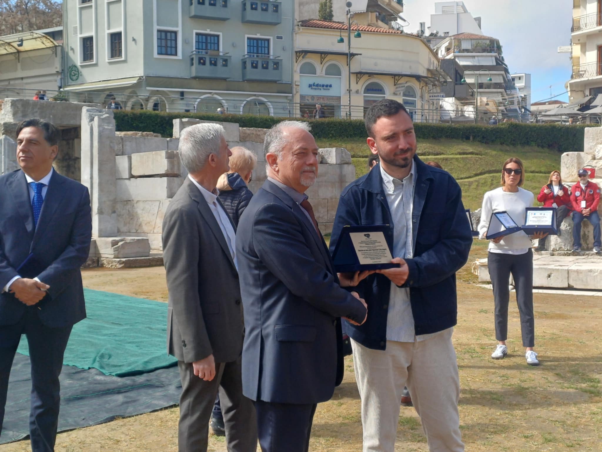 Έπεσε η αυλαία στο φεστιβάλ Αρχαίου Θεάτρου – Εφήβων Δρώμενα, στο Αρχαίο Θέατρο της Λάρισας (ΦΩΤΟ).