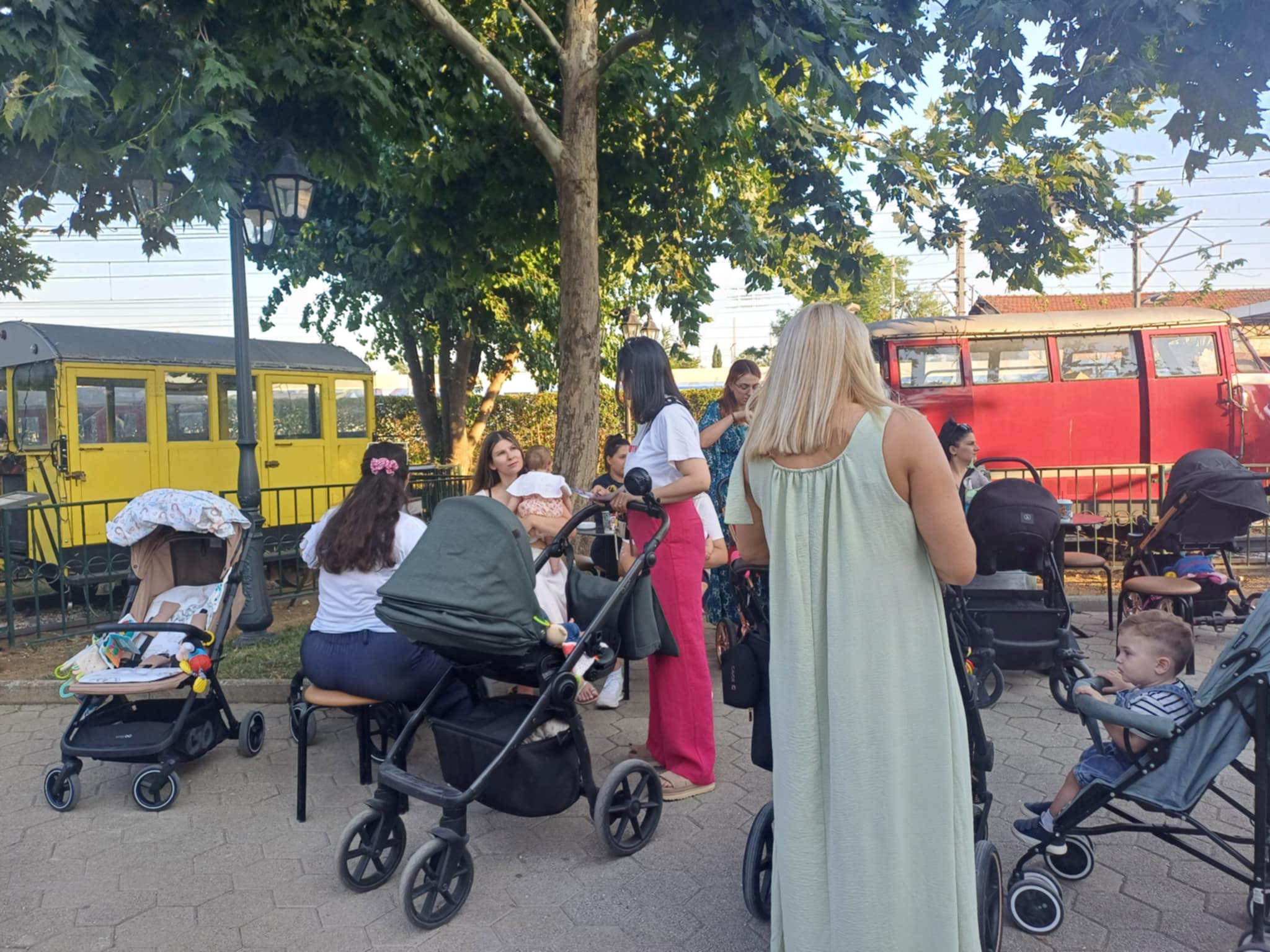 Ανοιχτή αγκαλιά για τις μητέρες στη Λάρισα – Το νέο εγχείρημα των Wander Mamas (ΦΩΤΟ)