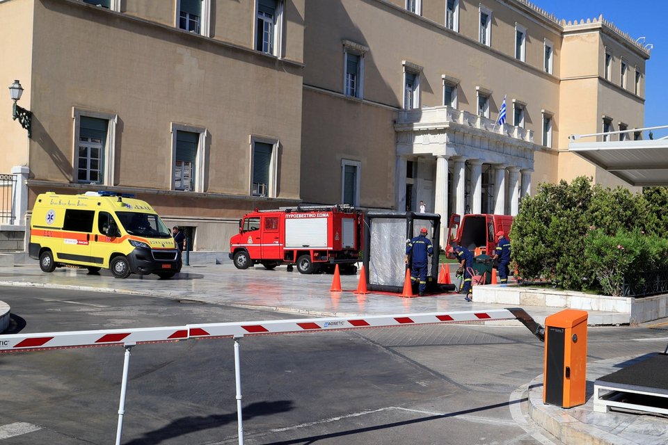 Συναγερμός για ύποπτο φάκελο που εντοπίστηκε στη Βουλή -Παραλήπτης ο Κυριάκος Μητσοτάκης, αποστολέας από Ρωσία