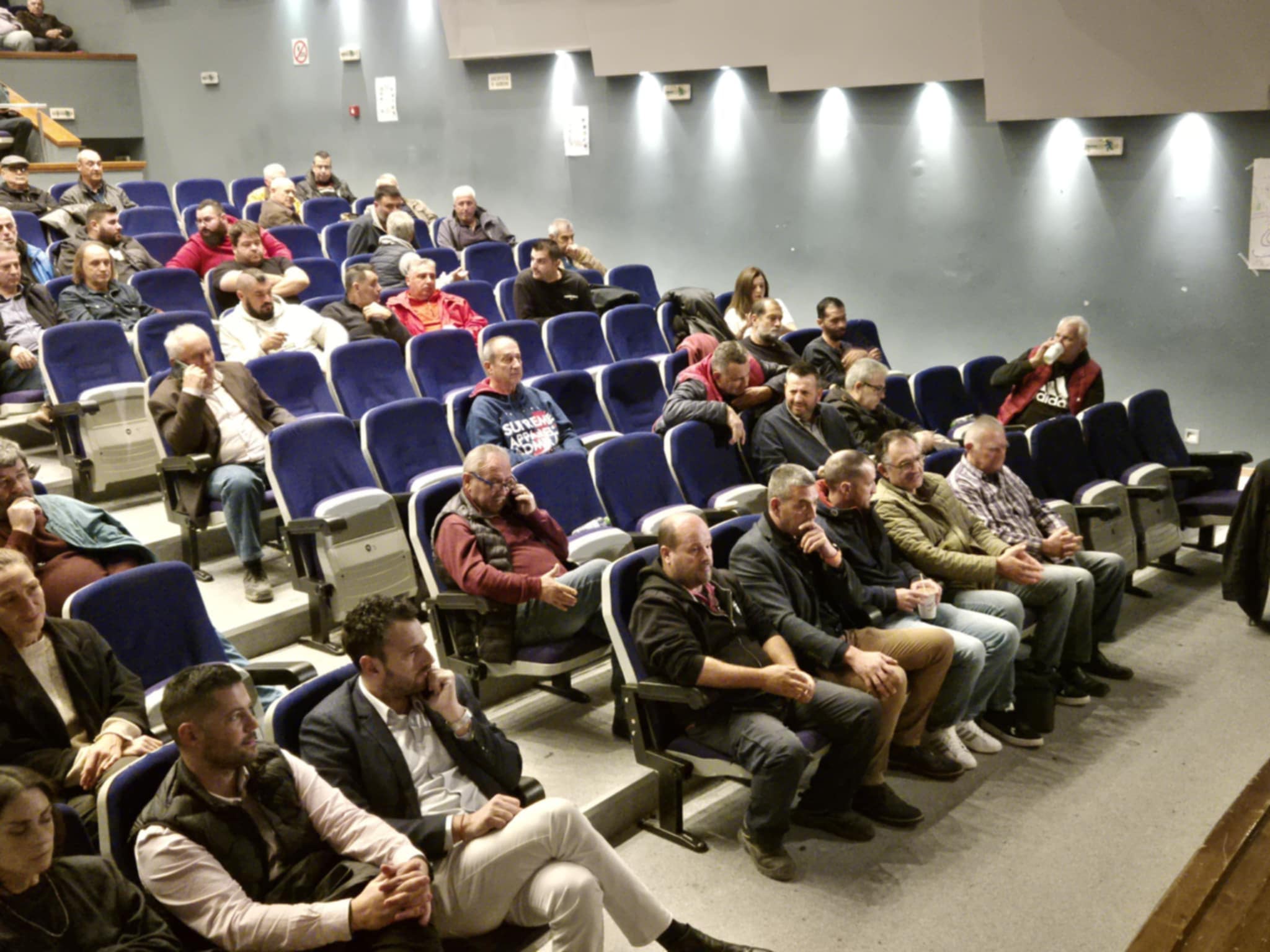 Δυναμικές κινητοποιήσεις αποφάσισαν οι αγρότες της Λάρισας σε Πανλαρισαϊκή σύκεψη στον Τύρναβο (ΦΩΤΟ)