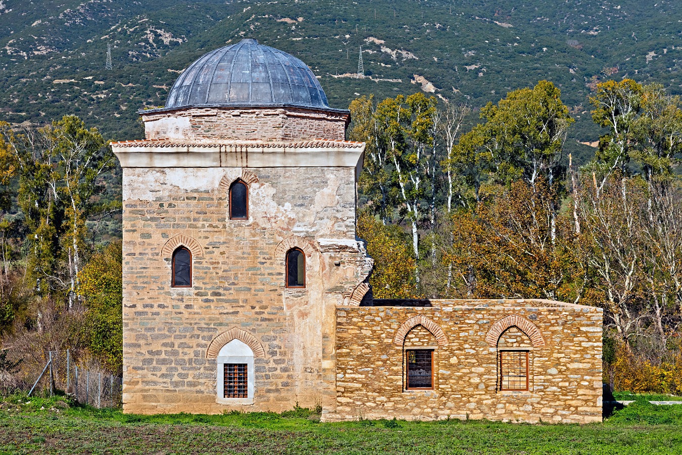 Ο Τεκές του Χασάν Μπαμπά στα Τέμπη...