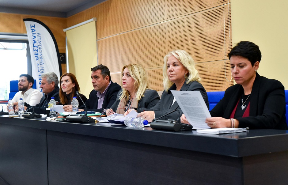 Περιφερειακό Συμβούλιο: Στήριξη στις αγροτικές κινητοποιήσεις και στον αγώνα των υγειονομικών να μην υποβαθμιστεί το ΓNΛ