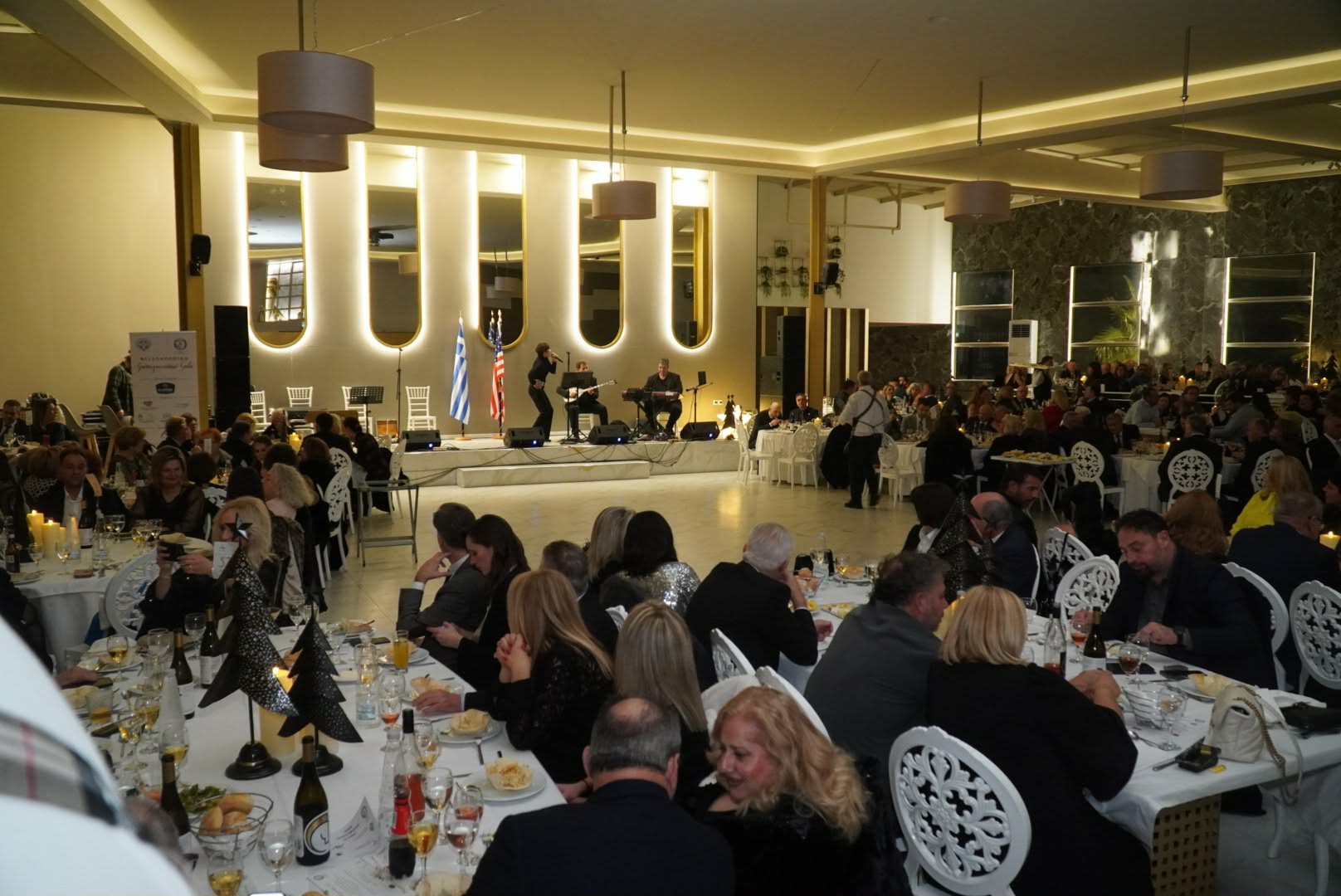 Απόλυτη επ[ιτυχία το φιλανθρωπικό γκαλά των Daughters of Penelope Aglaoniki Family AHEPA Larissas (ΦΩΤΟ+video)