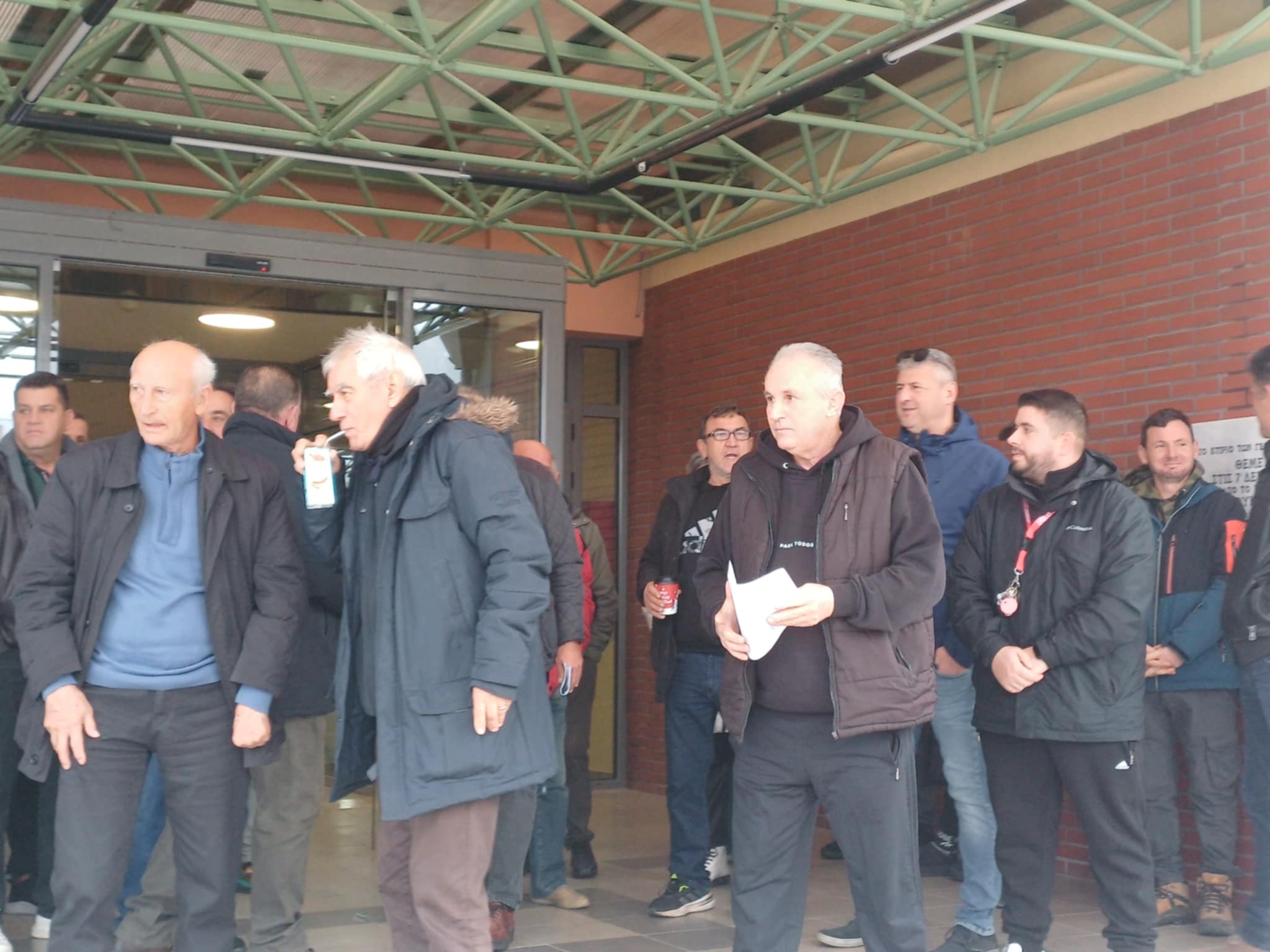 Στην περιφέρεια οι παραγωγοί ΛαΊκών αγορών που από σήερα απεργούν (ΦΩΤΟ)