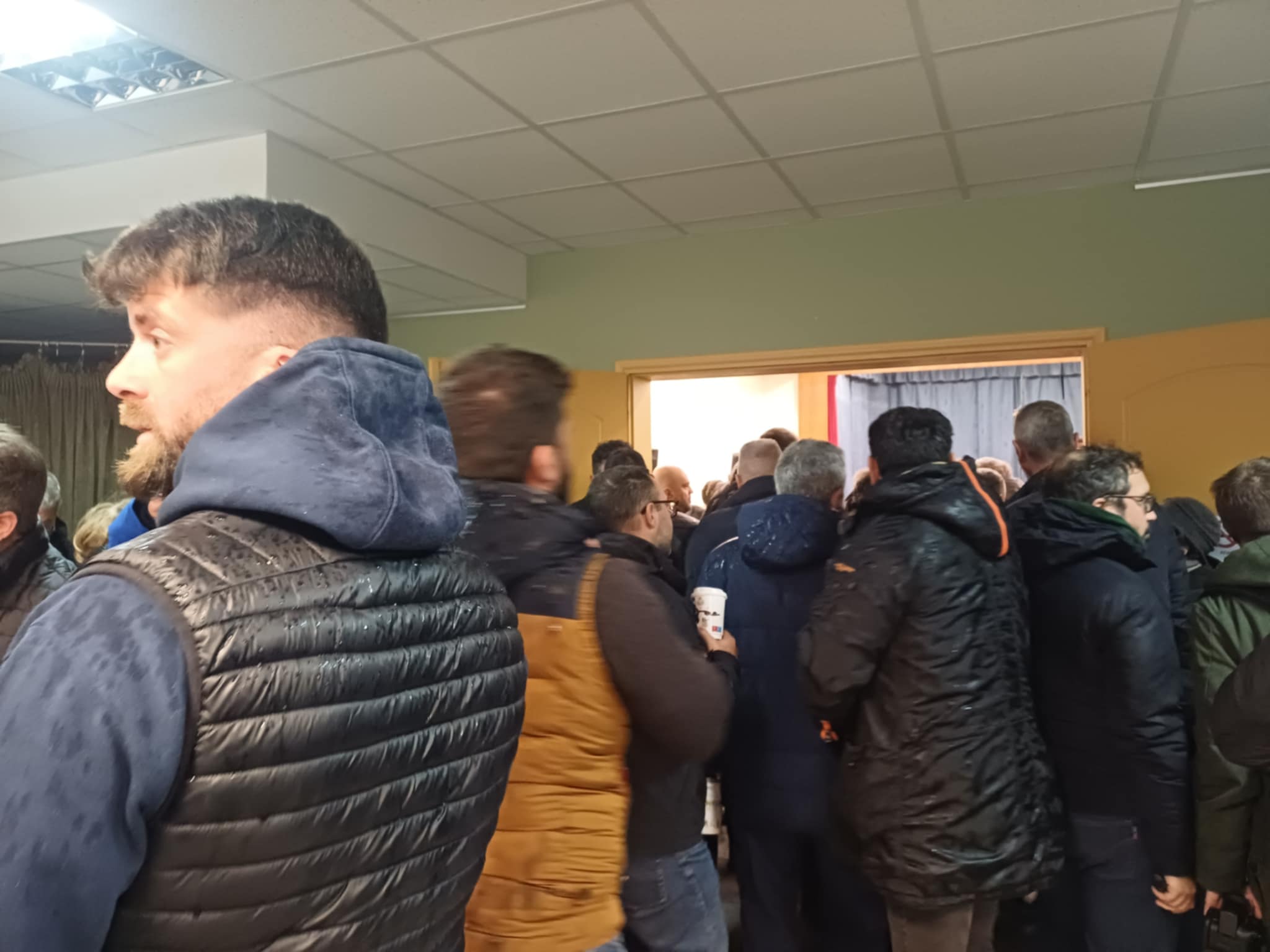 Όλα -έτοιμα για τη σύσκεψη τςη πανελλαδικής - δεκάδες αγρότες από 50 μπλόκα στη Νίκαια (ΦΩΤΟ)