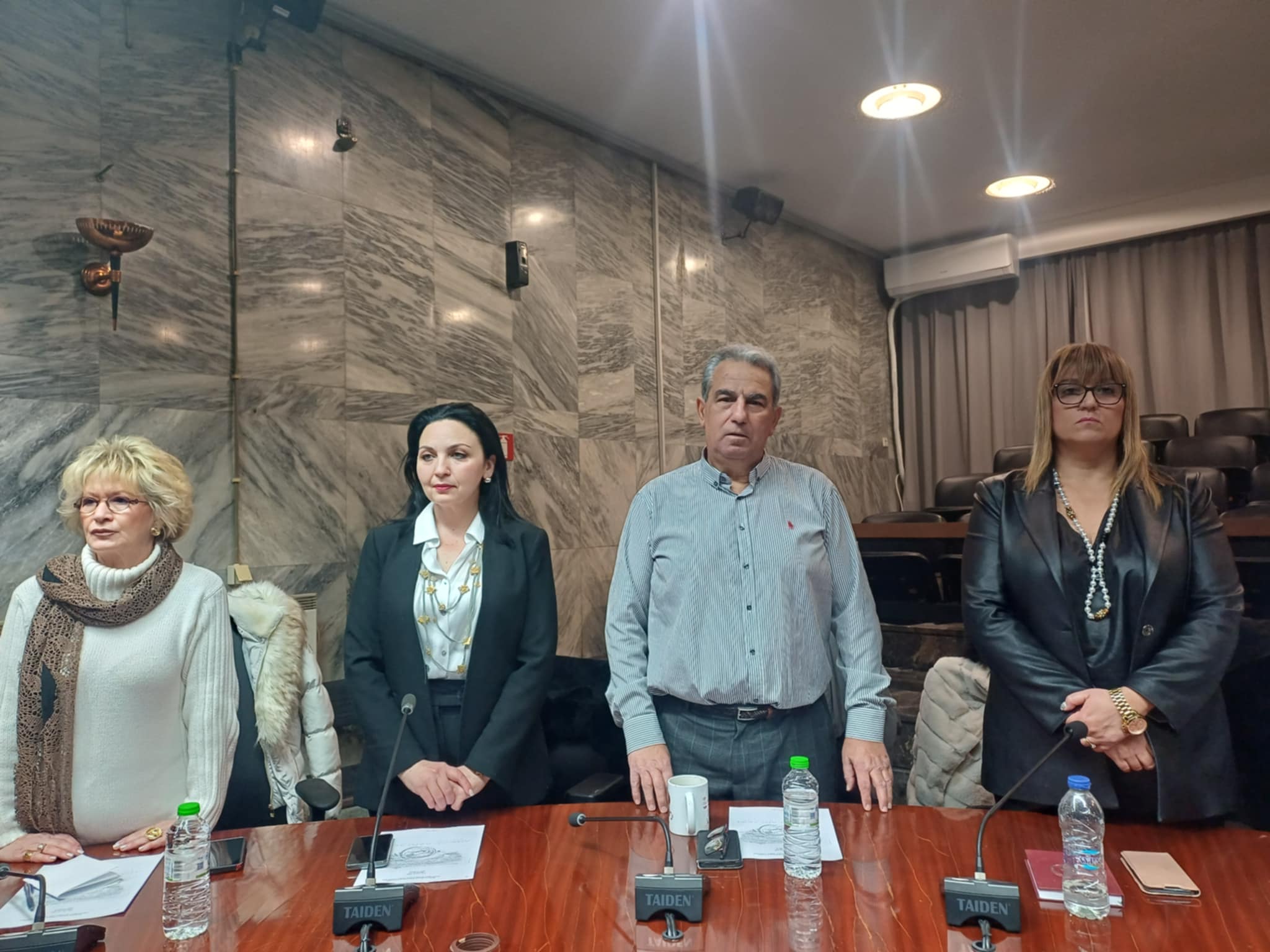 Έκοψε την πρωτοχρονιάτικη πίτα το δημοτικό συμβο΄-υλιο Λάρισας (ΦΩΤΟ)