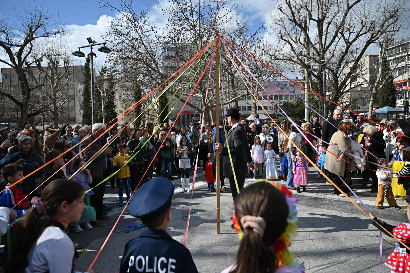 Σε ρυθμούς Αποκριάς η Λάρισα - Παραδοσιακό γλέντι στήθηκε στην κεντρική πλατεία (ΦΩΤΟ-ΒΙΝΤΕΟ)