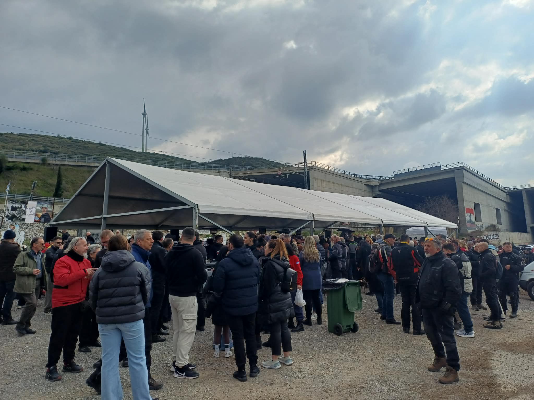 «Ο πόνος έχει γίνει οργή- Η δικαιοσύνη θα έρθει»  τόνισε ο κ. Πλακιάς στο τρισάγιο στα Τέμπη (ΦΩΤΟ+vdeo)