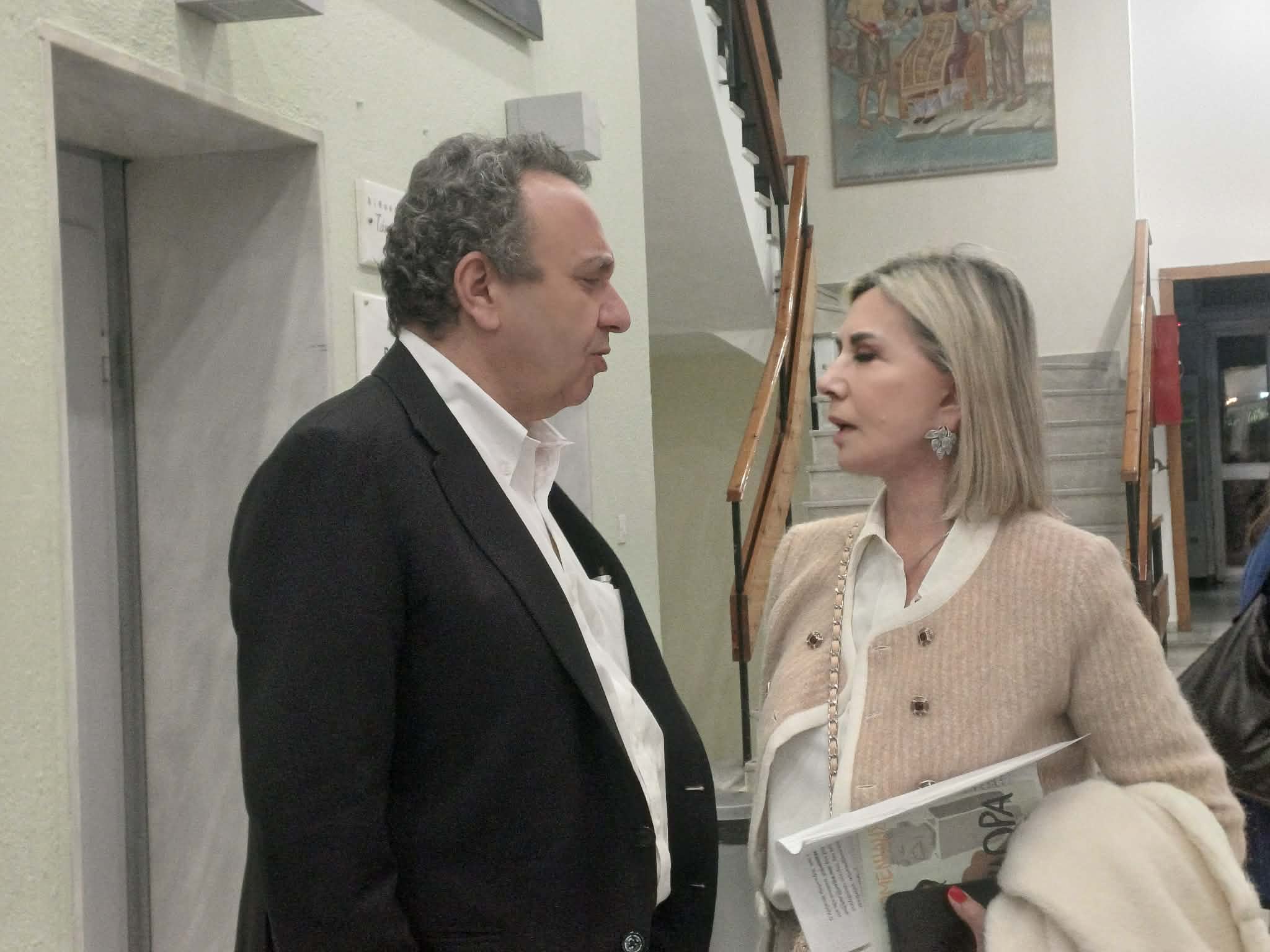 Παρουσιάστηκε το βιβλίο του Χρήστου Χωμενίδη “Πανδώρα” στη Λάρισα