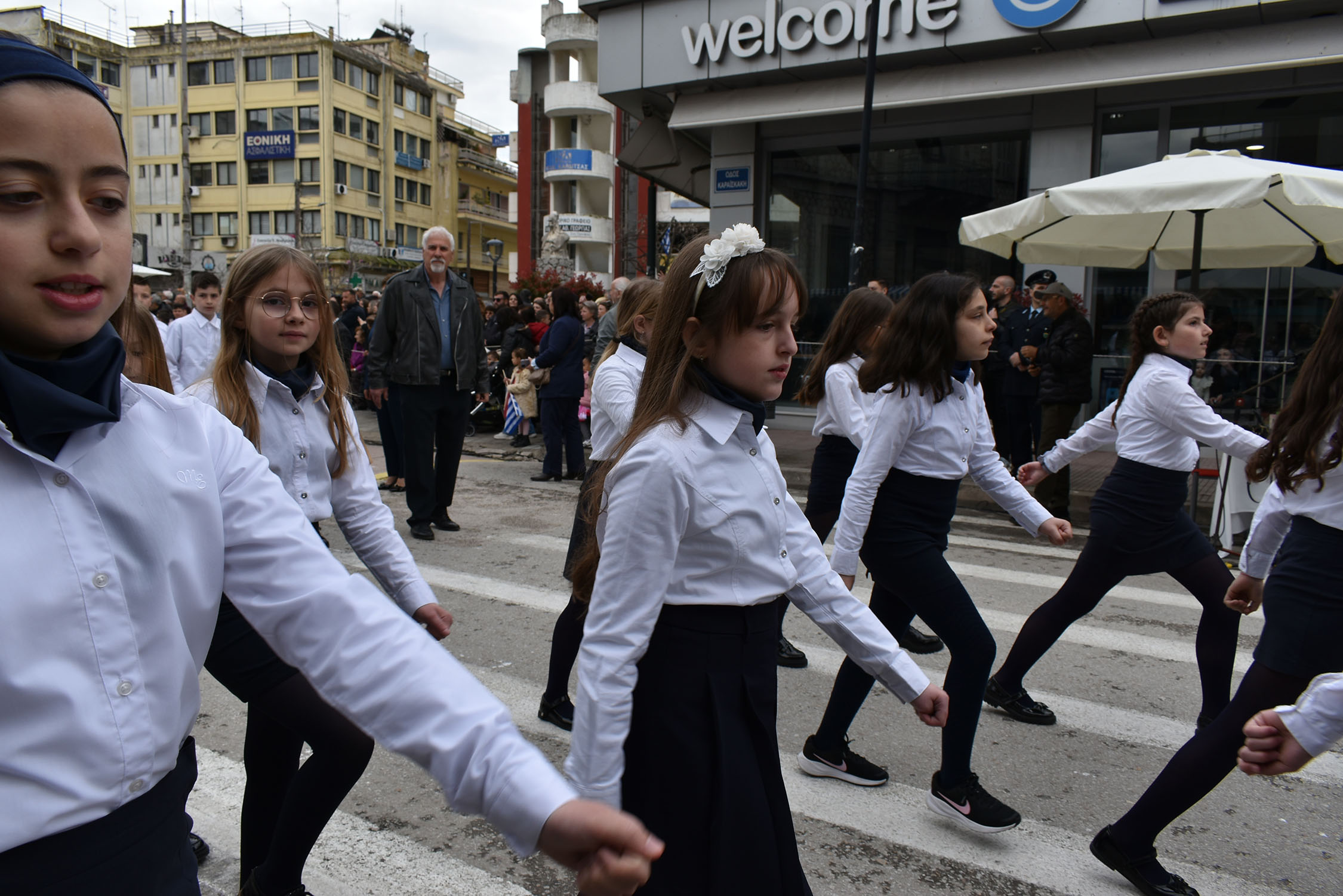 Μεγαλειώδης παρέλαση στην Καρδίτσα (ΦΩΤΟ - ΒΙΝΤΕΟ)