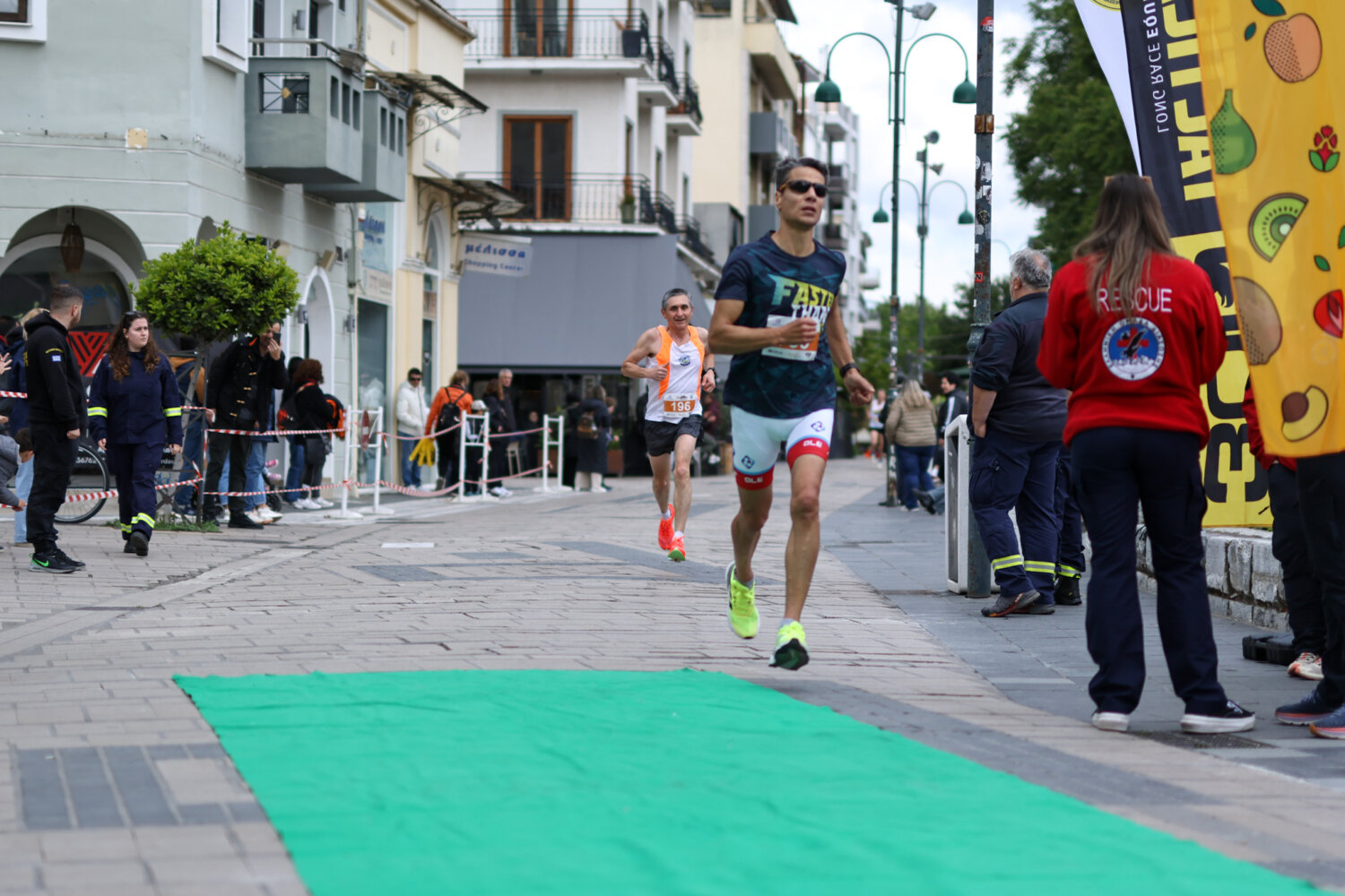 Υπό βροχή ο 15ος Ιπποκράτειος λαϊκός αγώνας δρόμου στη Λάρισα (ΦΩΤΟ +video)