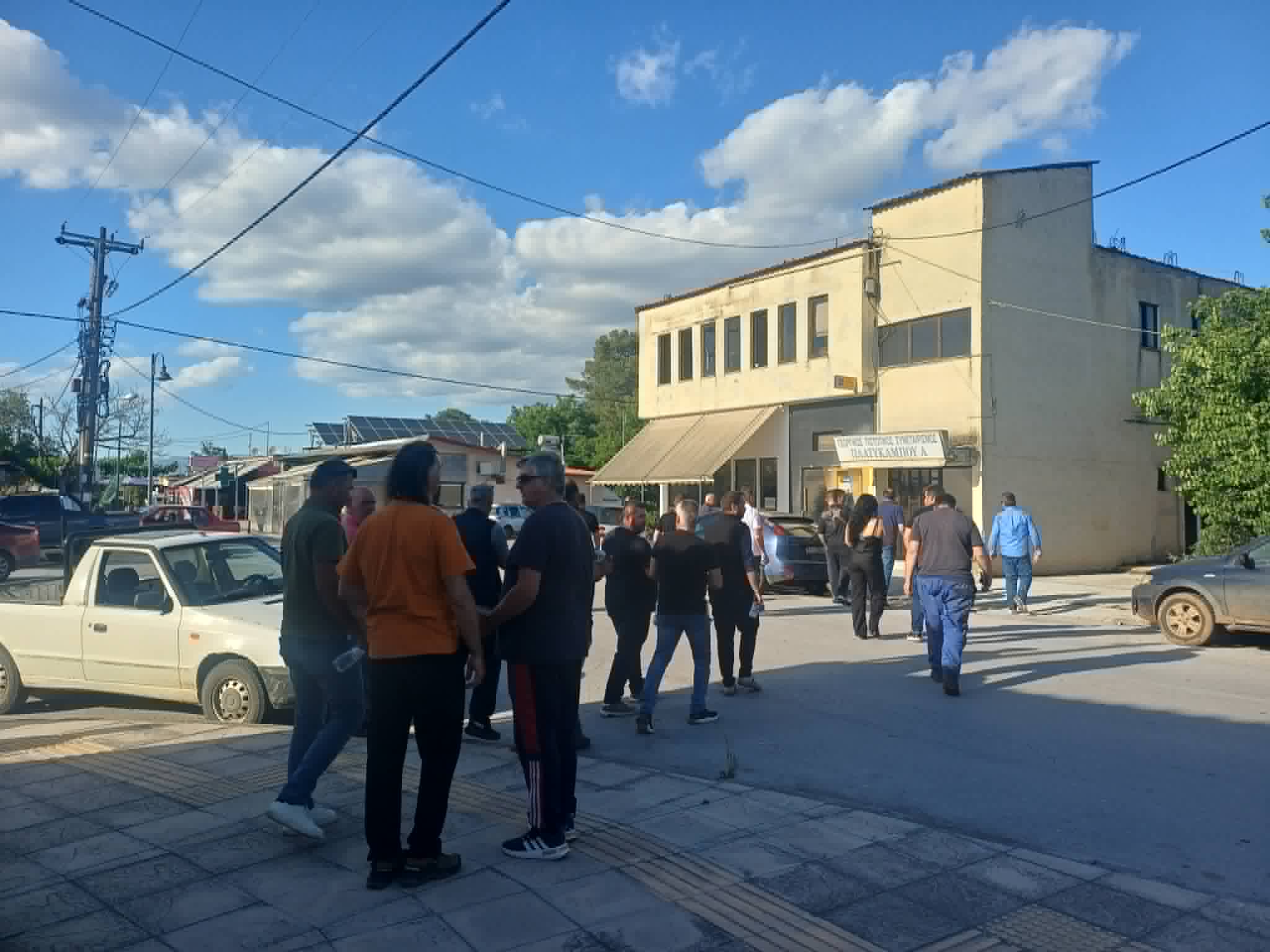 Γενική συνέλευση στον Αγροτικό Σύλλογο Πλατυκάμπου - Οργή αγροτών για καθυστερήσεις πληρωμών (ΦΩΤΟ)