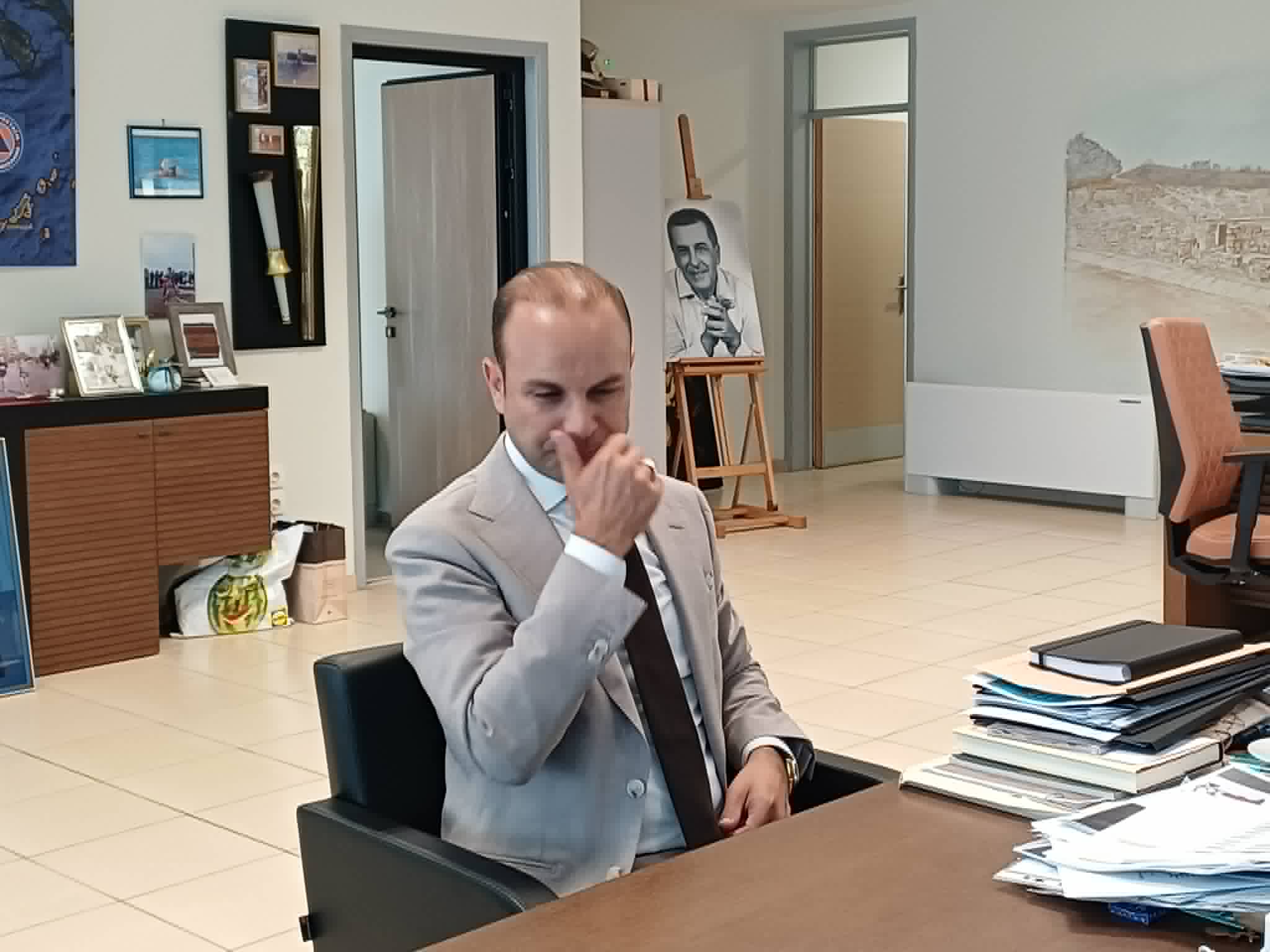Επίσκεψη του νέου ιδιοκτήτη της ΠΑΕ ΑΕΛ Στ. Ζήση στον περιφερειάρχη Θεσσαλίας (φωτο+video)