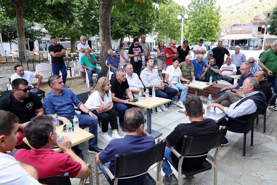 Μόνιμες λύσεις προστασίας για τις καλλιέργειες του Τυρνάβου αναζητά η Περιφέρεια Θεσσαλίας