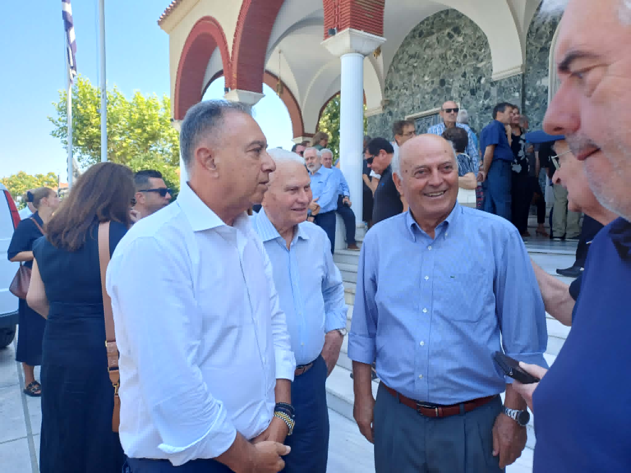 Σε κλίμα βαθειάς οδύνης και πάνδημα η κηδεία του σπουδαίου γιατρού και αυτοδιοικητικού Θανάση Μητσιού