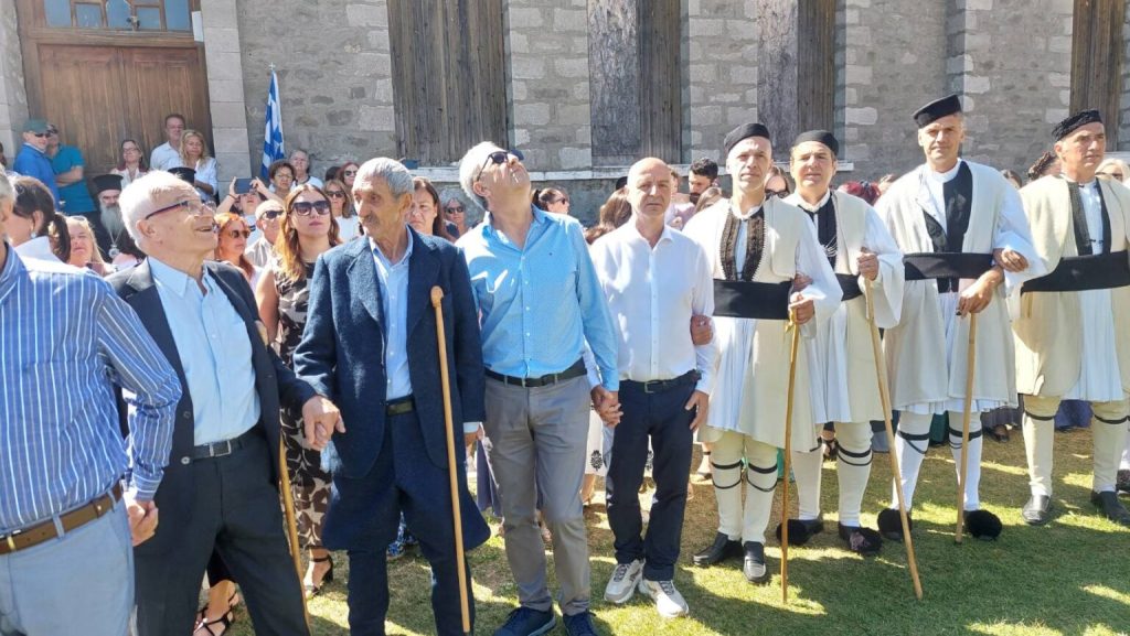 Σαμαρίνα: Ο «Τσιάτσιος» ένωσε και φέτος γενιές και παράδοση – Παρουσία των τοπικών αρχών στον εμβληματικό Τρανό Χορό