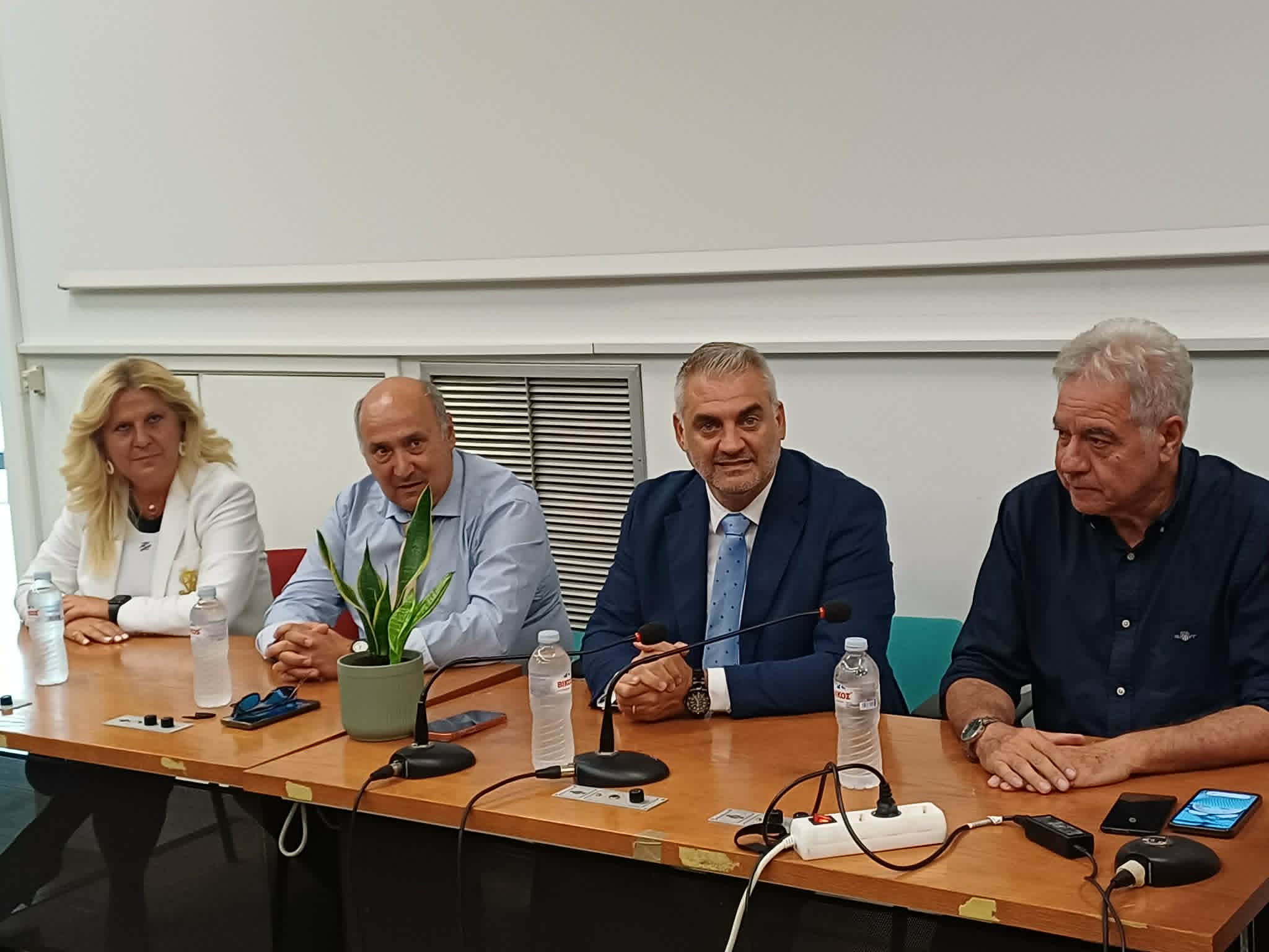 Απονομή τίτλων στους 83 ειδκιευόμενους νοσηλευτές στο Πανεπιστημιακό Λάρισας (ΦΩΤΟ)