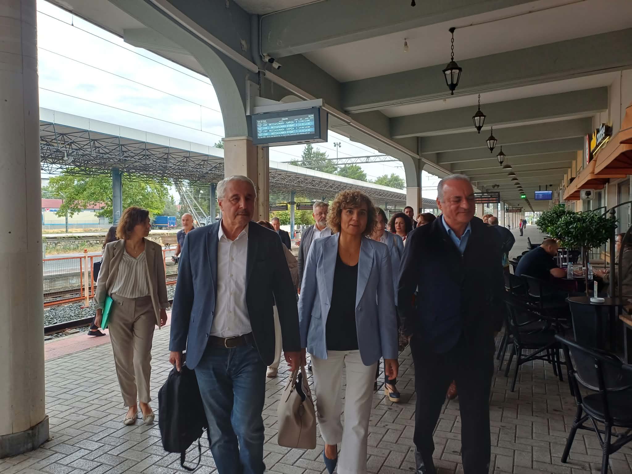 Στο Κέντρο Τηλεδιοίκησης του ΟΣΕ στη Λάρισα η αντιπροσωπεία των ευρωβουλευτών (ΦΩΤΟ)