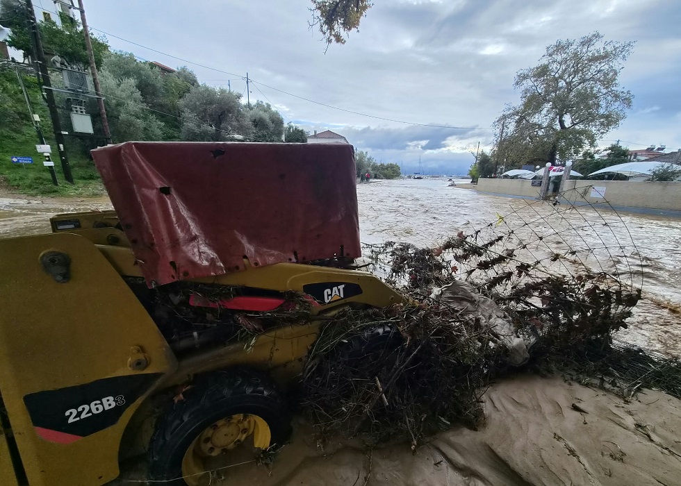 Νότιο Πήλιο: Μετρούν τις πληγές τους μετά τις πλημμύρες – Χωρίς πόσιμο νερό ο Πλατανιάς