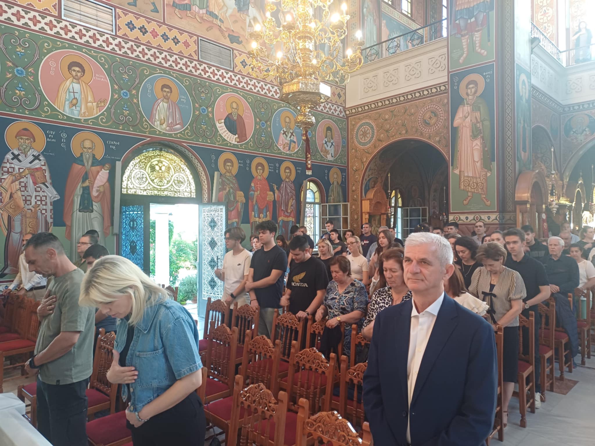 Δεκάδες υποψήφιοι στον Άγιο Αχίλλιο παρακολούθησαν την Παράκληση για  επιτυχία  στις Πανελλαδικές (ΦΩΤΟ+video)