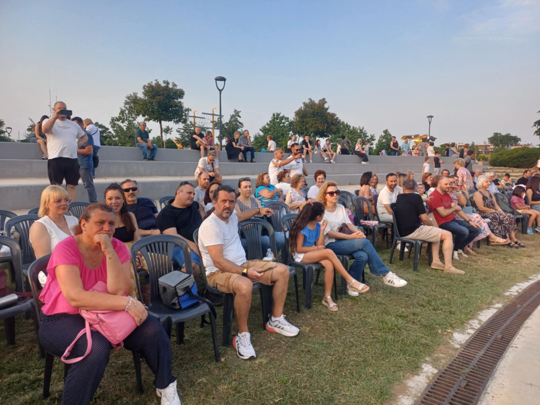 Ηχοχρώματα στο πάρκο Χρωμάτων από τις Λέσχες Πολιτισμού Δήμου Λαρισαίων (ΦΩΤΟ+video)