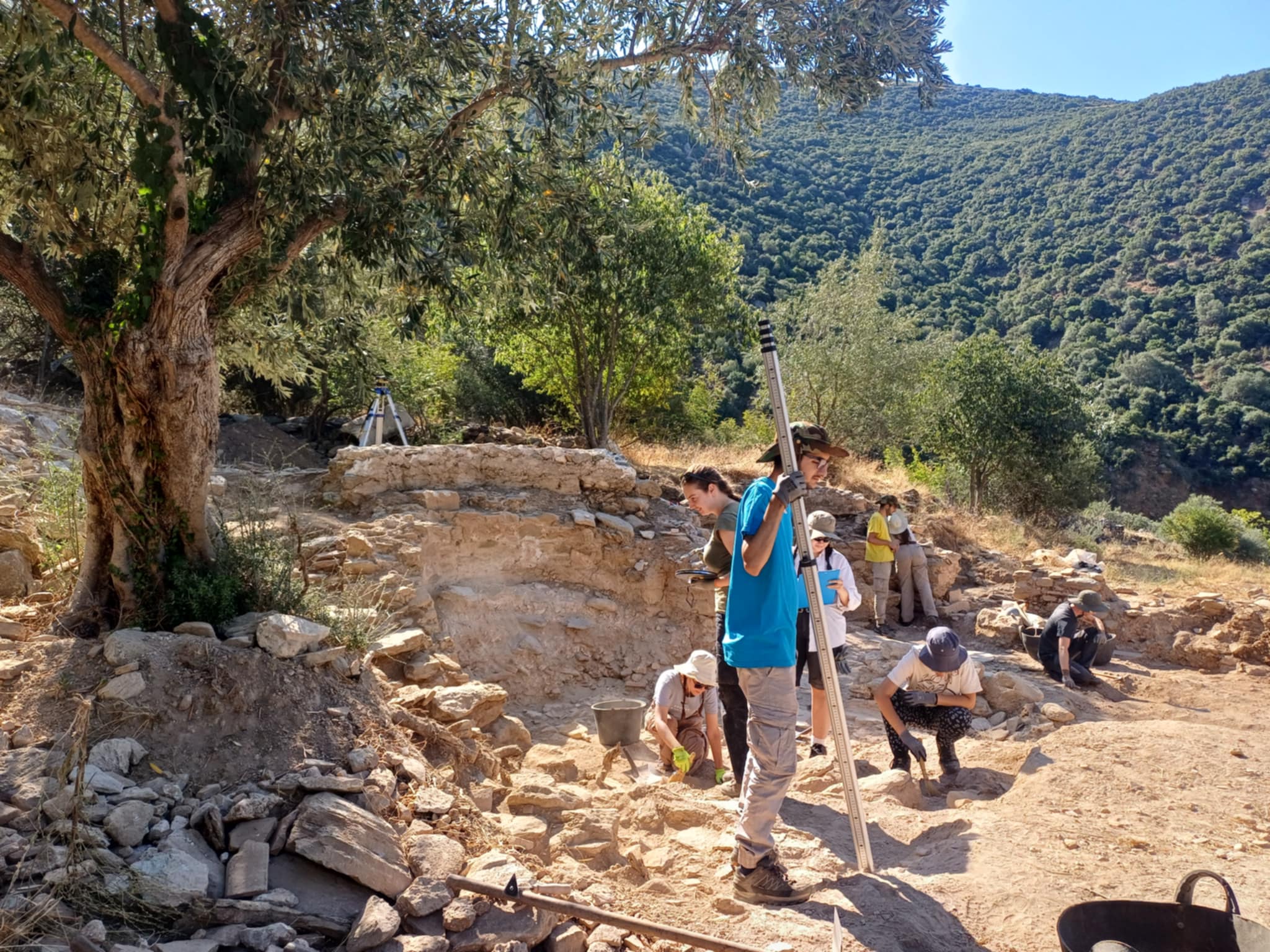 Ανασκαφική έρευνα στη Μαρμαρίνη Αγιάς: στο φως ο βυζαντινός ναός του Αγίου Δημητρίου (ΦΩΤΟ)