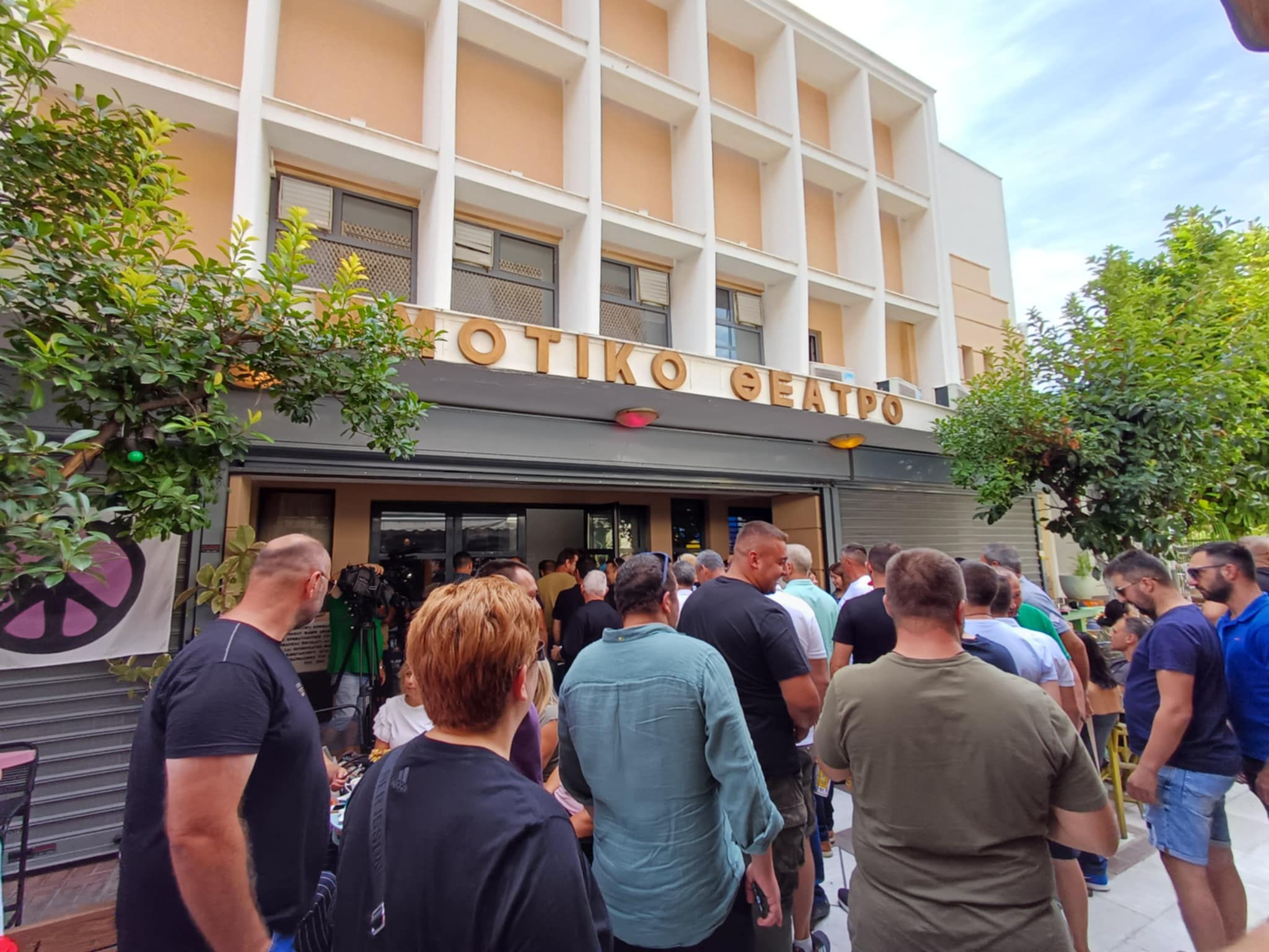 Αυστηρά με΄ρα βιοασφάλειας στη σύσκεψη των κτηνοτρόφων στον Τύρναβο υπό το φόβο της ευλογιάς (ΦΩΤΟ)