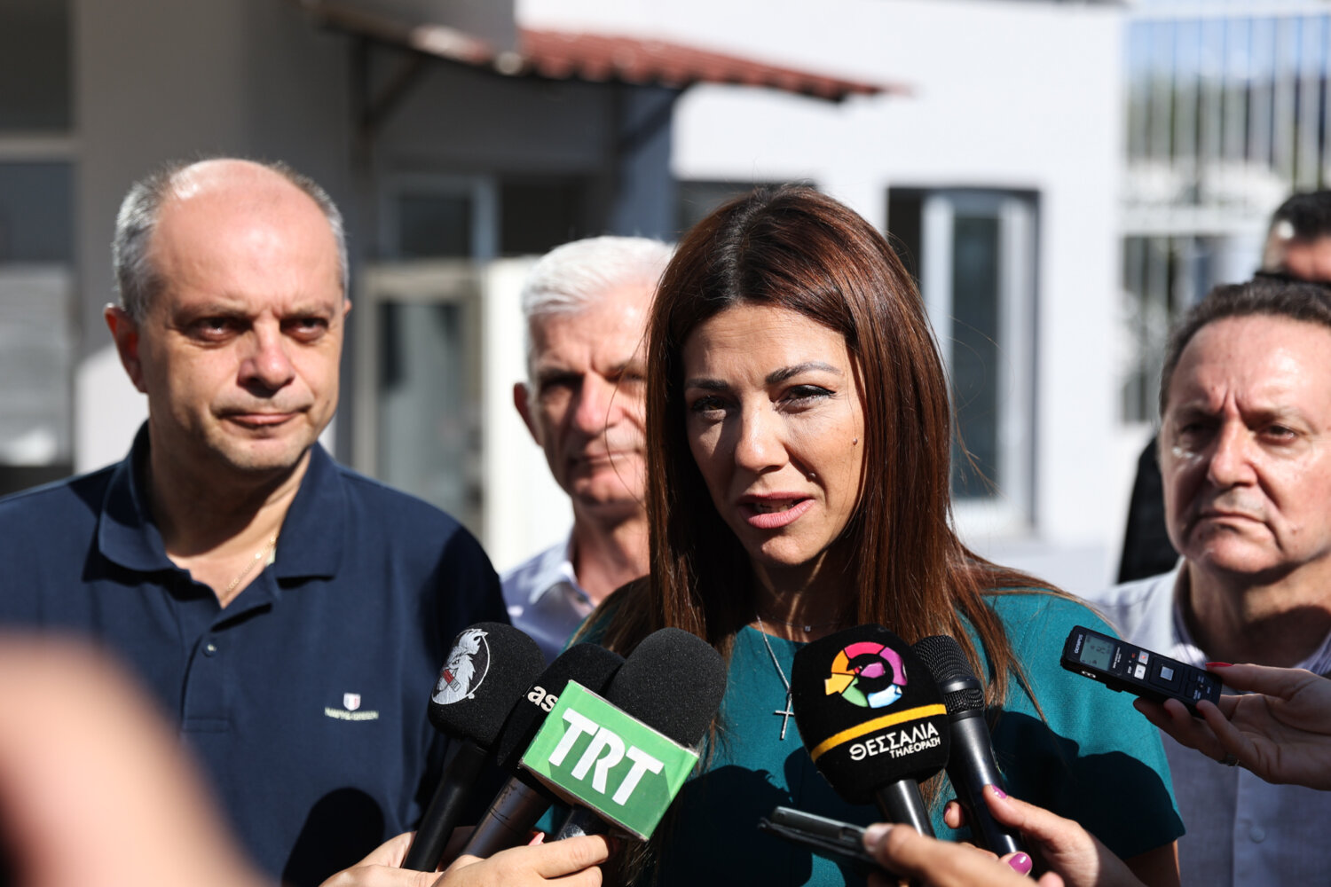 Παρουσία της υπουργού Παιδείας Σοφίας Ζαχαράκη αγιασμός και εγκαίνια του 8ου ΕΠΑΛ στις φυλακές Λάρισας (ΦΩΤΟ)
