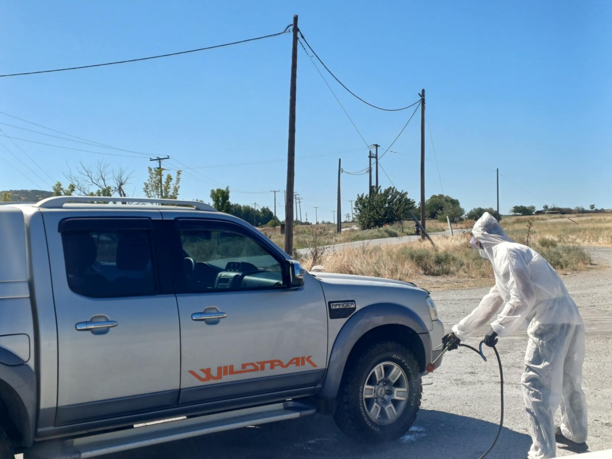 Έκτακτη επίσκεψη Κουρέτα, Κέλλα σε σταθμό απολύμνασης στο Μακρυχώρι- ένταση με κτηνοτρόφους που ζητούν εμβόλιο (ΦΩΤΟ+video)