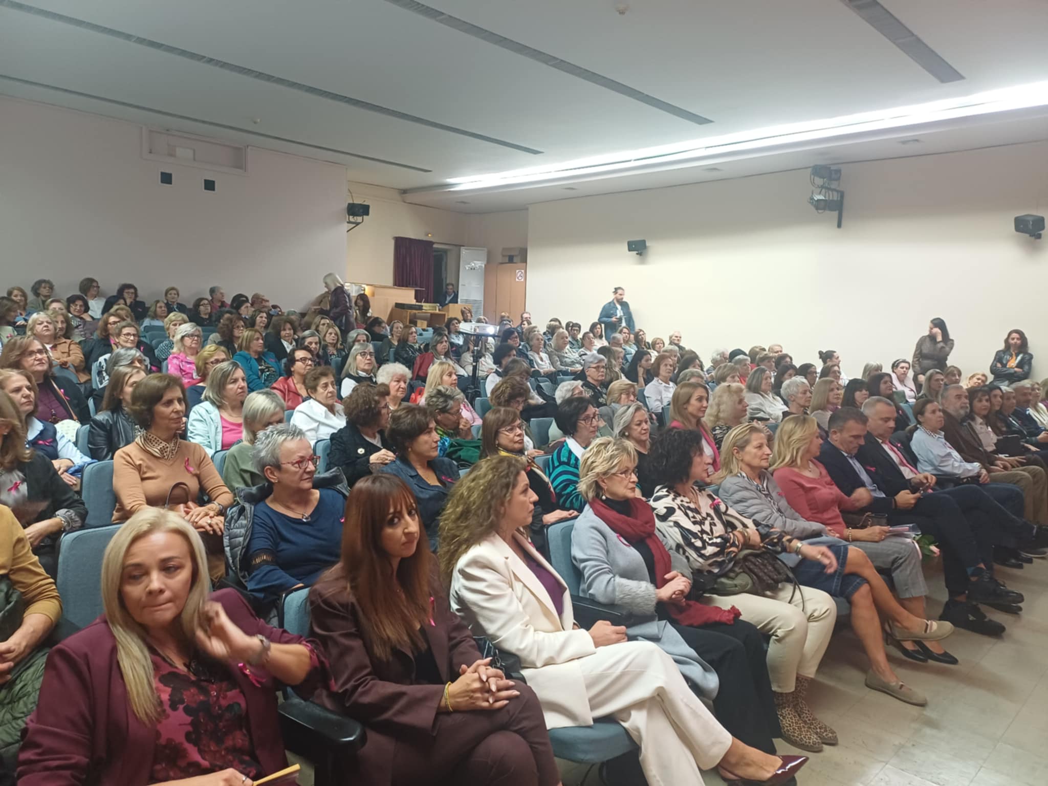 Ξεχωριστή εκδήλωση, «Ροζ Δύναμη – Άθληση, Πρόληψη, Ελπίδα» από το Δήμο Λαρισαίων για τον καρκίνο του μαστού (ΦΩΤΟ)