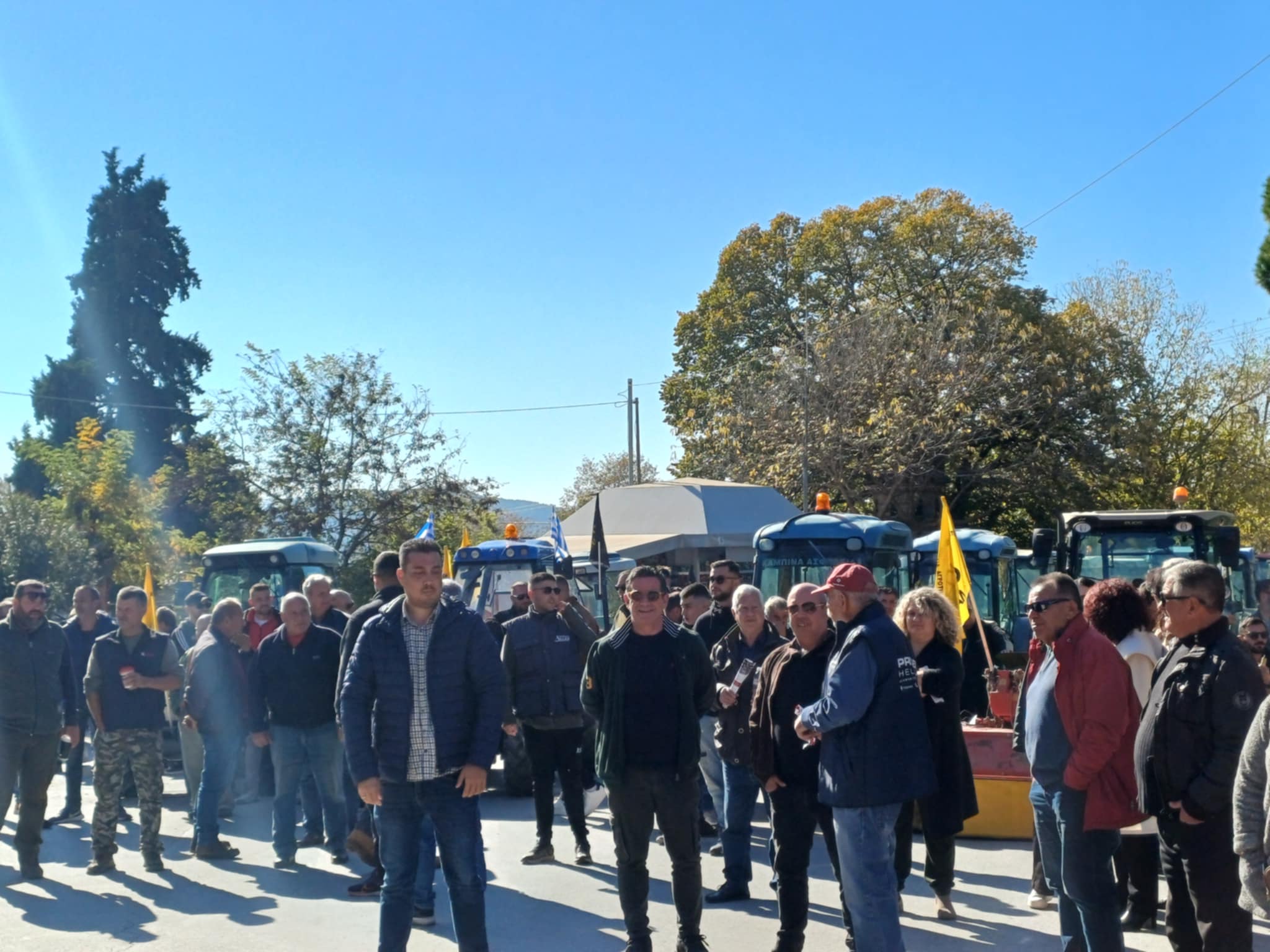 Δυναμικό συλλαλητήριο αγροτών στην Αγιά Λάρισας – Ζητούν ενισχύσεις – καταβολή αποζημιώσεων