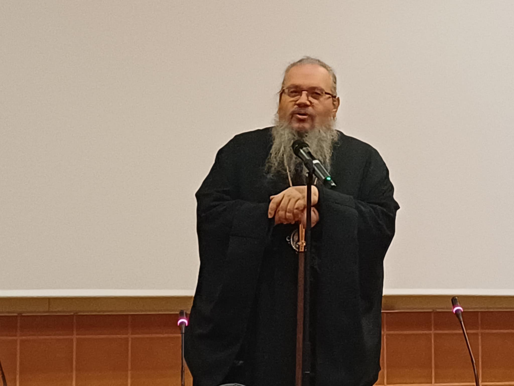 Τρισάγιο  στο αμφιθέατρο «Ιπποκράτης» της Ιατρικής Λάρισας στη μνήμη των δωρητών σώματος (ΦΩΤΟ+video)