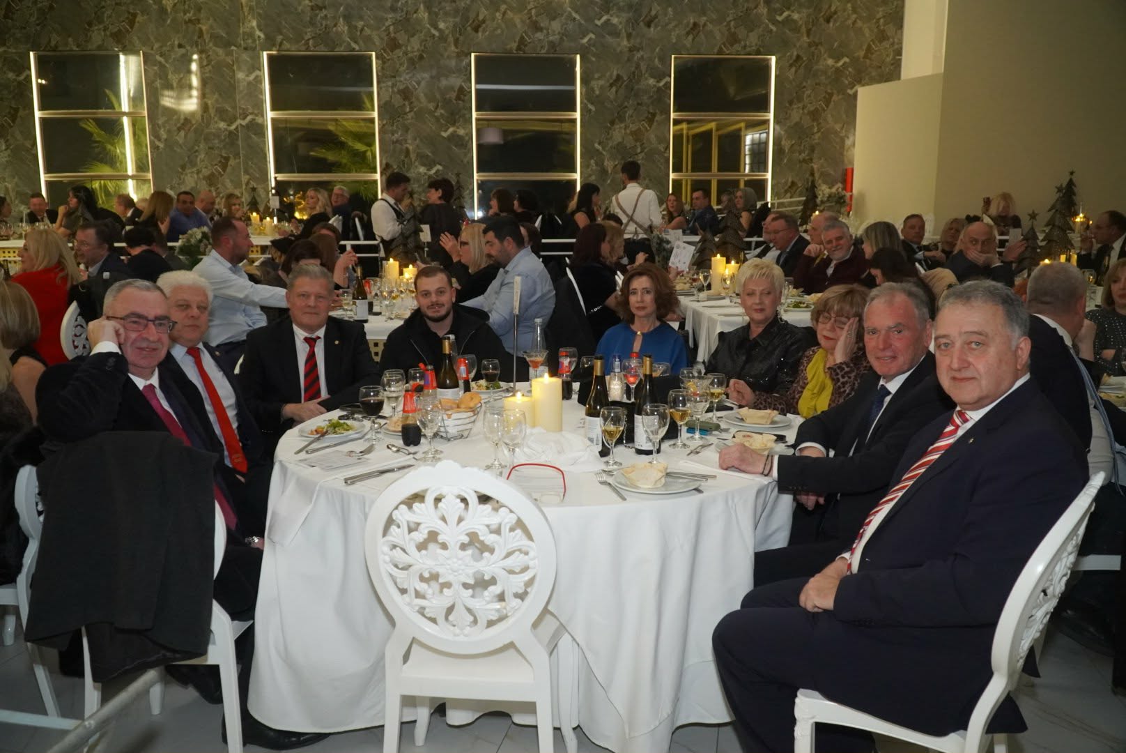 Απόλυτη επ[ιτυχία το φιλανθρωπικό γκαλά των Daughters of Penelope Aglaoniki Family AHEPA Larissas (ΦΩΤΟ+video)