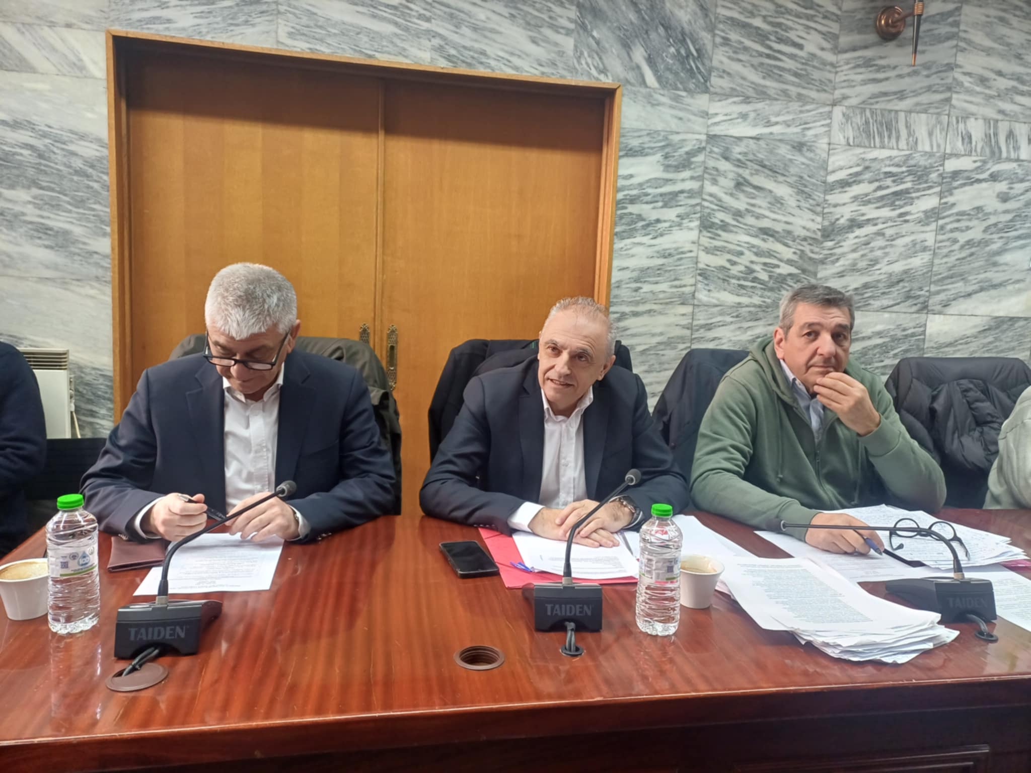 Ειδική συνεδρίαση του Δημοτικού Συμβουλίου Λάρισας για έγκριση προϋπολογισμού (ΦΩΤΟ)