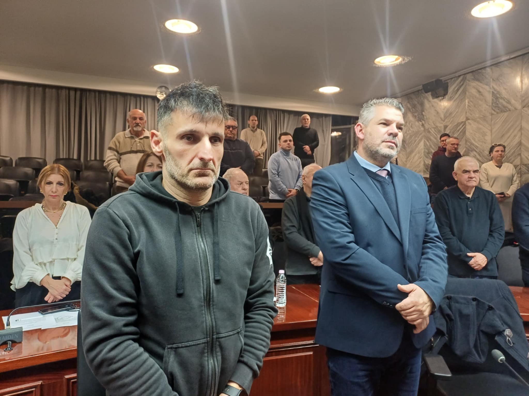 Έκοψε την πρωτοχρονιάτικη πίτα το δημοτικό συμβο΄-υλιο Λάρισας (ΦΩΤΟ)