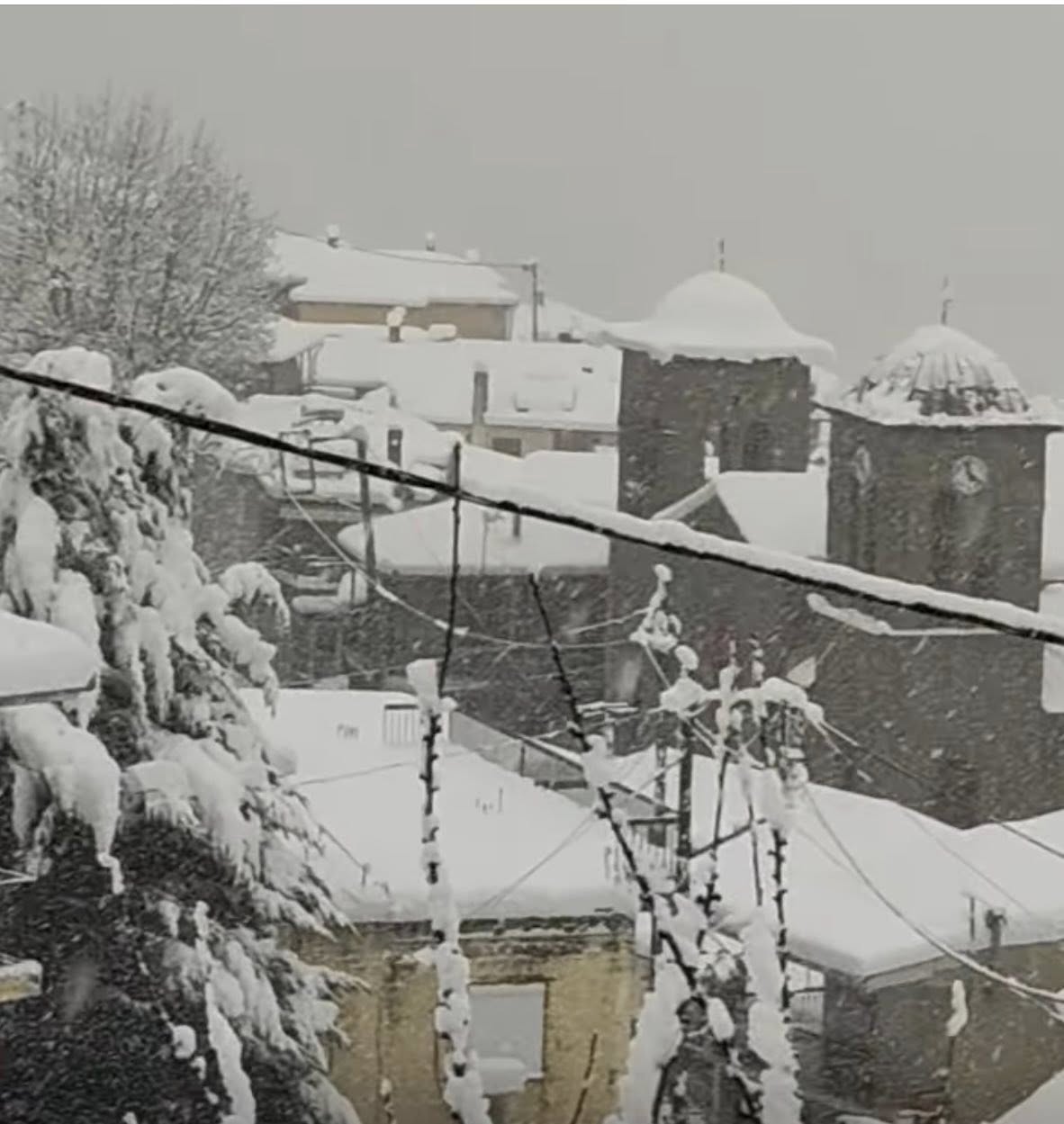 ξεπέρασε το ένα μέτρο το χιόνι στα χωριά της Λίμνης Πλαστήρα-ανοιχτοί οι δρόμοι (ΦΩΤΟ+video)