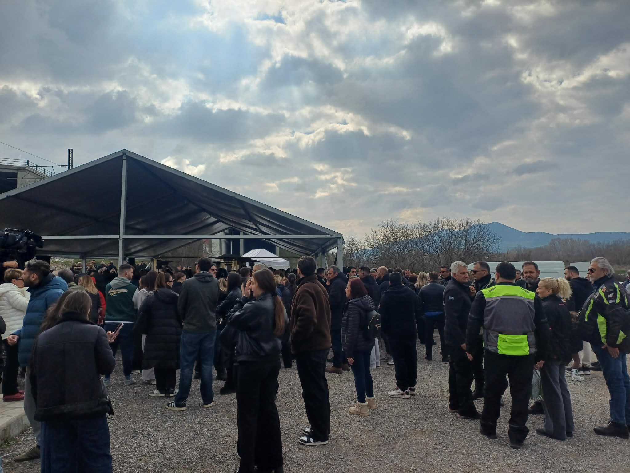 «Ο πόνος έχει γίνει οργή- Η δικαιοσύνη θα έρθει»  τόνισε ο κ. Πλακιάς στο τρισάγιο στα Τέμπη (ΦΩΤΟ+vdeo)