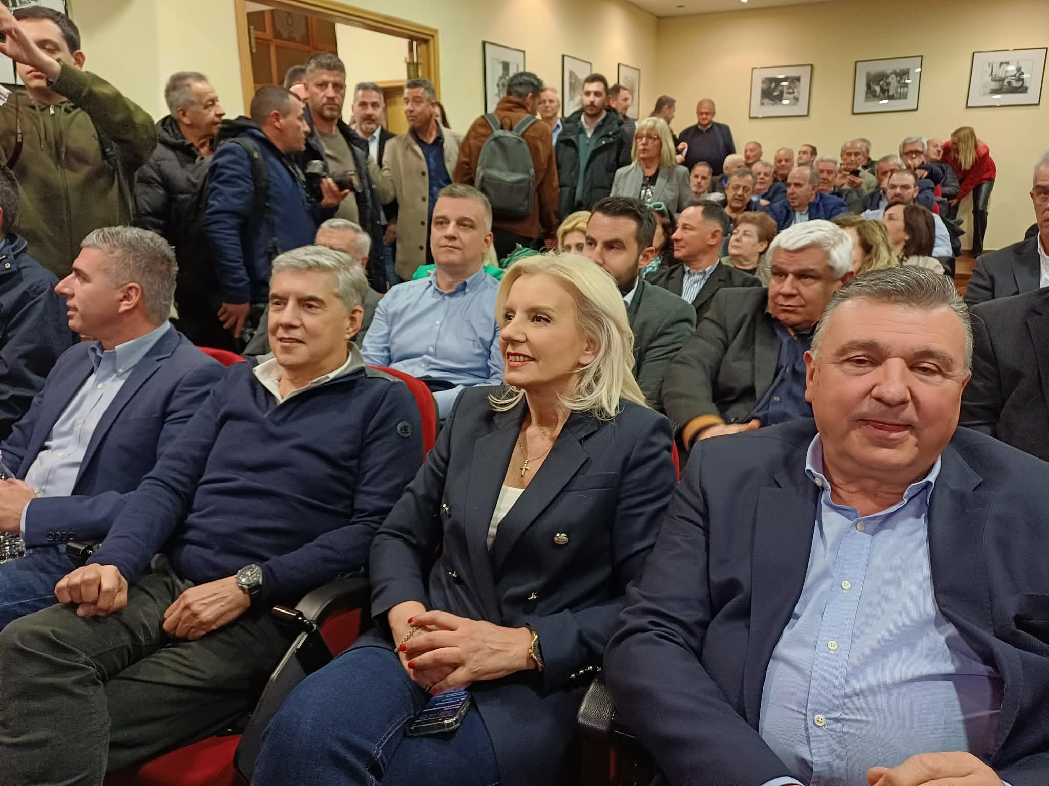 Σκρέκας στην πριφερειακή συνέλευση της ΝΔ ενόψει του προσυεδρίου: προτεραιότητα της κυβέρνησης η Θεσσαλία (ΦΩΤΟ)