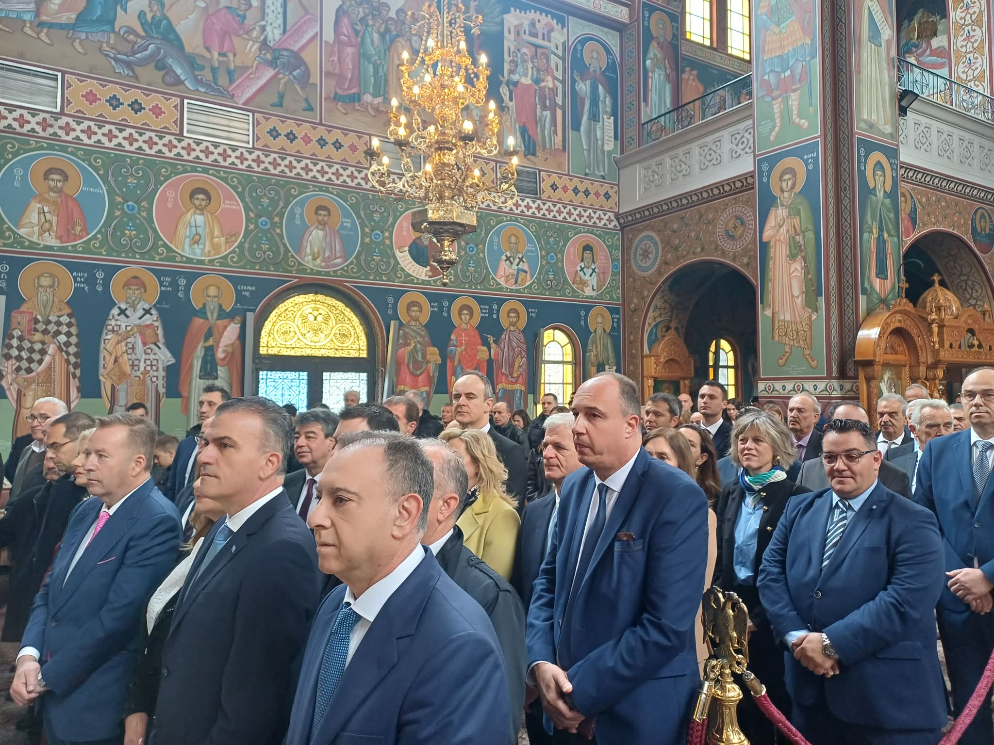 Λαμπρός ο εορτασμός της 25ης Μαρτίου στη Λάρισα-Η δοξολογία στον Άγιο Αχίλλιο (ΦΩΤΟ+video)