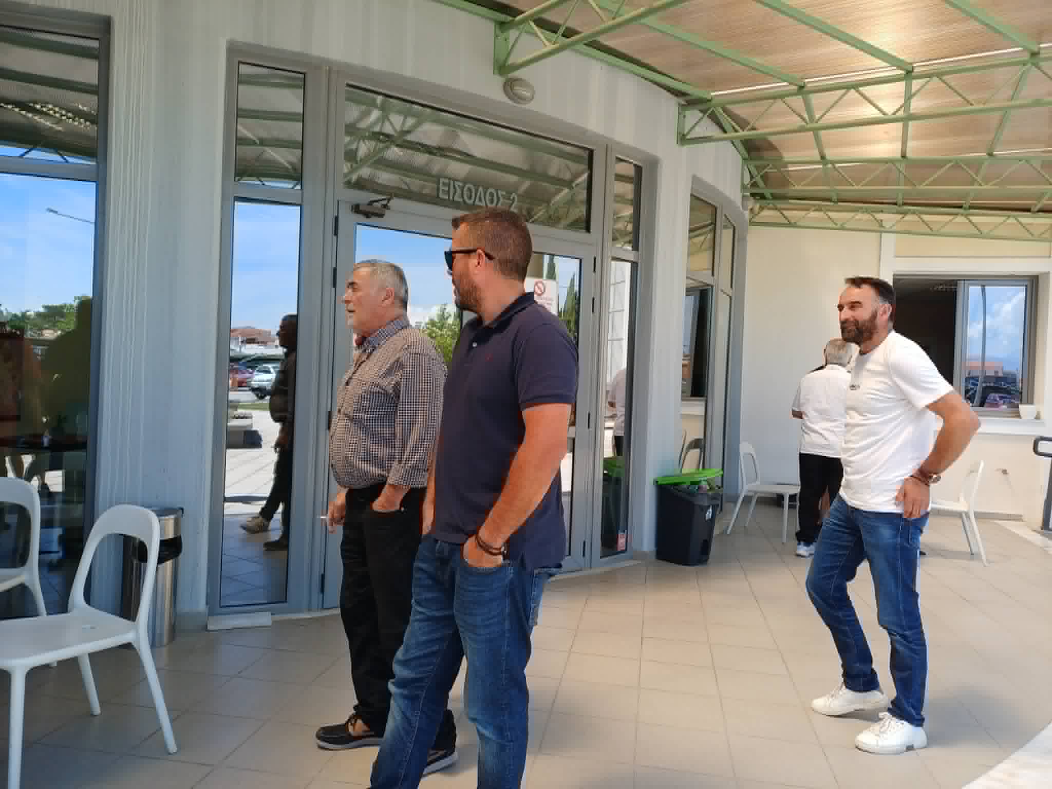 Οργή κτηνοτρόφων στην περιφερεια για την απαγόρευση μετακίνησης των κοπαδιών τους από το ΥπΑΑΤ (ΦΩΤΟ)