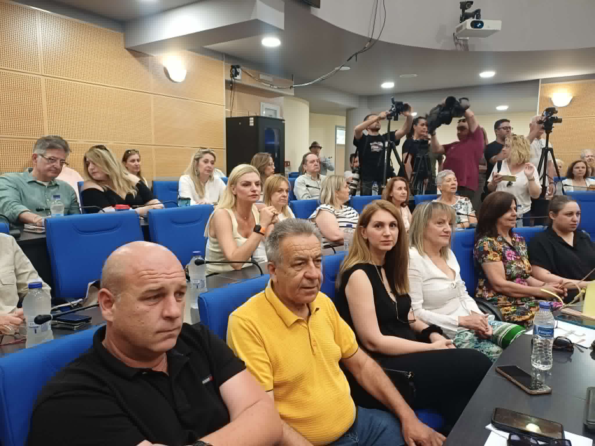 Ευρεία σύσκεψη στην περιφέρεια για τη θεσμική θωράκιση των Κέντρων Πρόληψης (ΦΩΤΟ)
