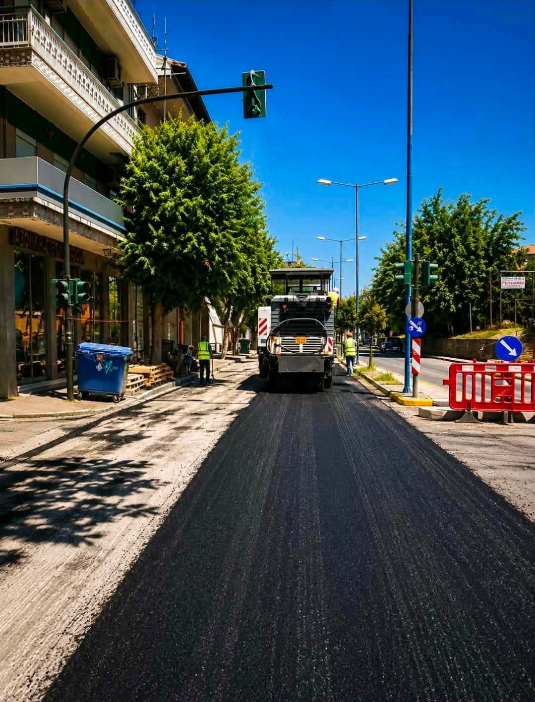 Ασφαλτοστρώσεις από τη ΔΕΥΑΛ 7200 τ.μ. στη Γεωργιάυ και τον κόμβο Αγίου Αχιλλίου (ΦΩΤΟ)