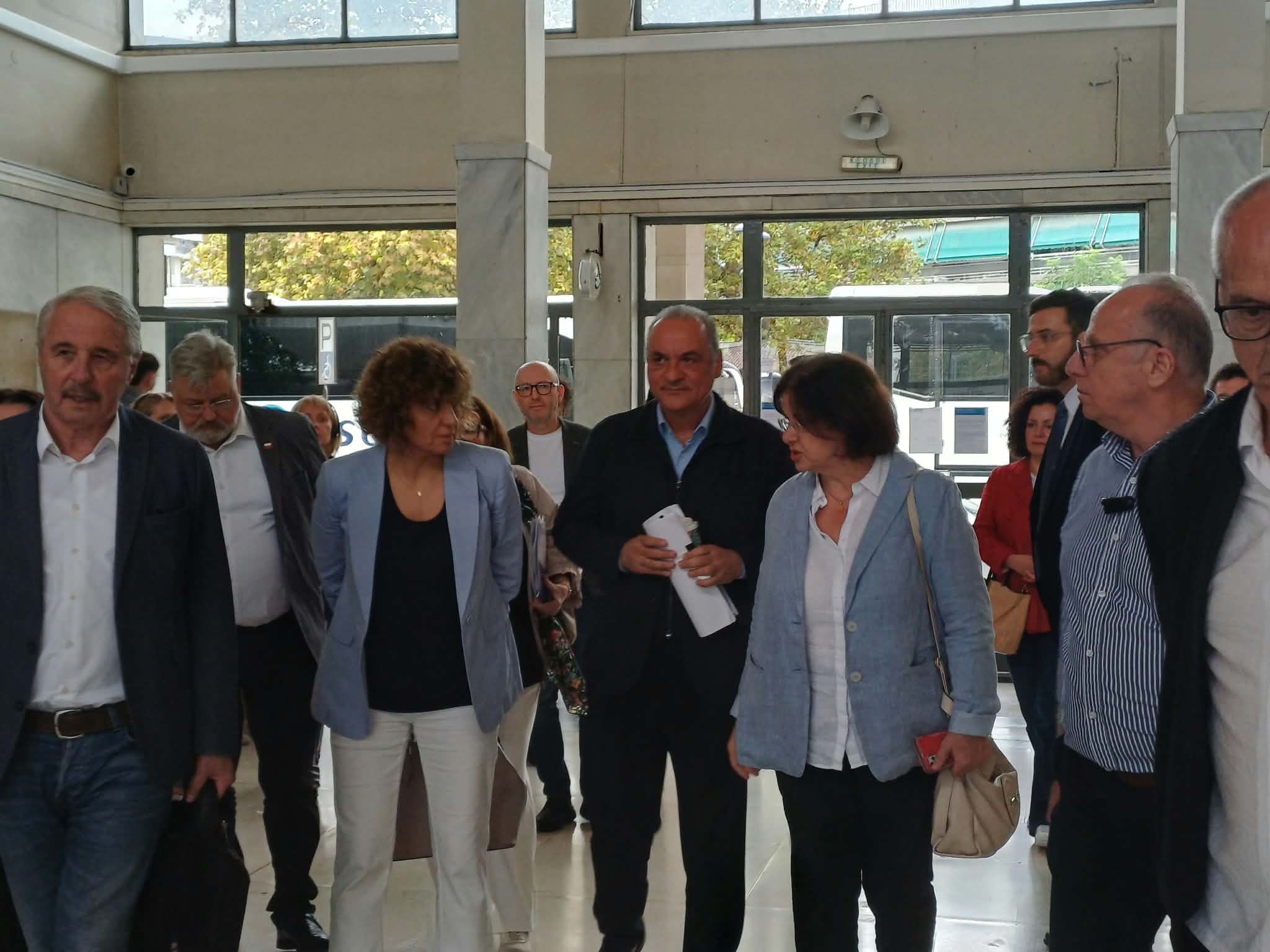 Στο Κέντρο Τηλεδιοίκησης του ΟΣΕ στη Λάρισα η αντιπροσωπεία των ευρωβουλευτών (ΦΩΤΟ)