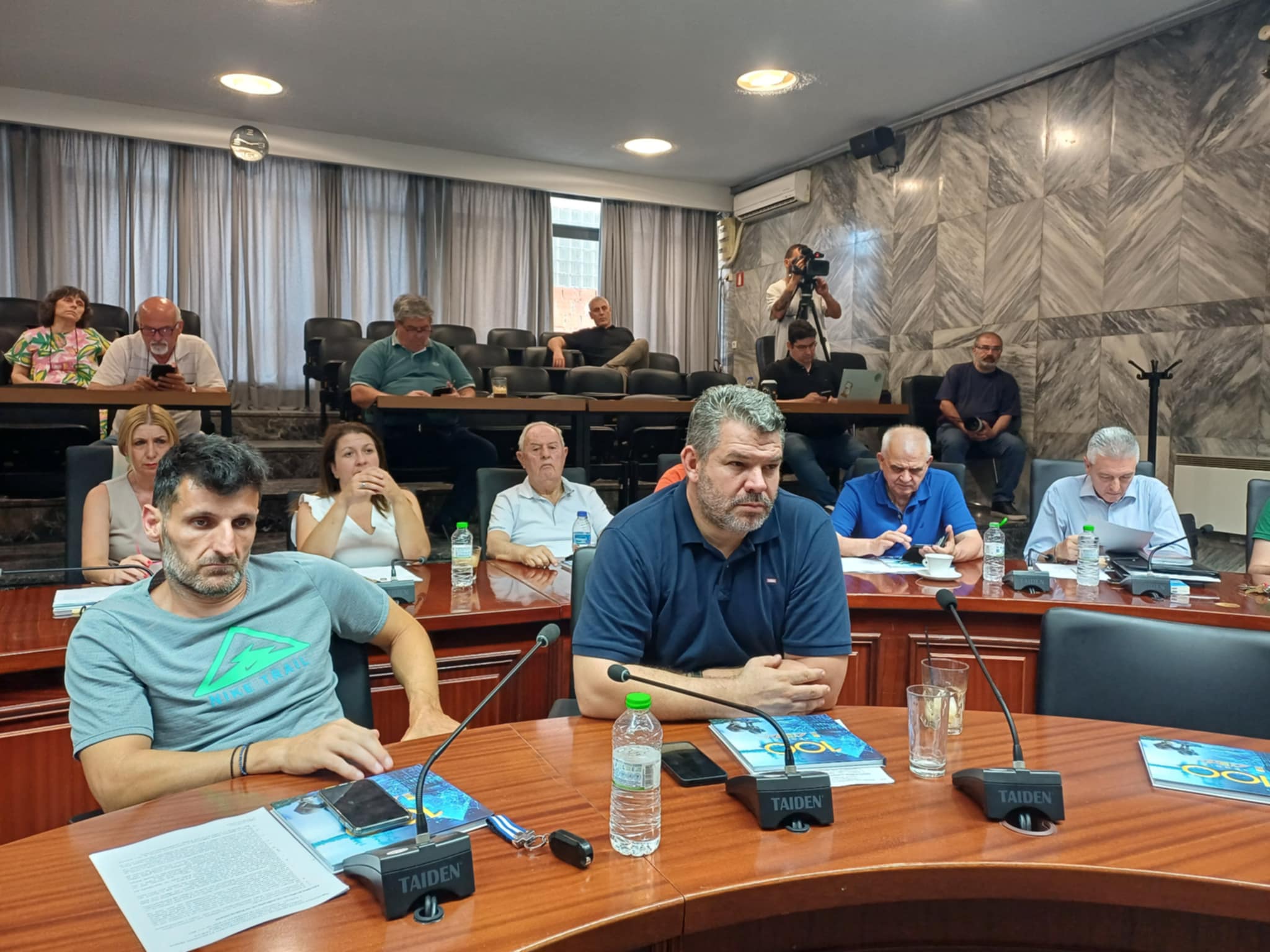 Ο Μαμακος διαψεύδει σενάρια για τραπεζοκαθίσματα και πάρκιγκ στο χώρο των κατεδαφίσεων  μροστά από αρχαίο θέατρο