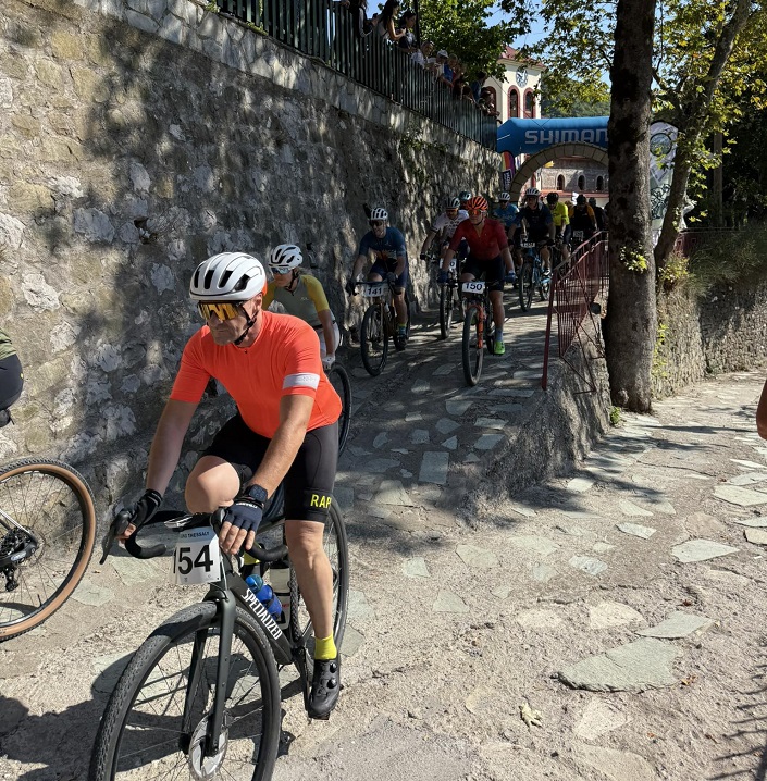 Μια ξεχωριστή gravel περιπέτεια στον Αμάραντο Καρδίτσας: Δείτε εν δράσει τον περιφερειάρχη με ποδήλατο (ΦΩΤΟ)