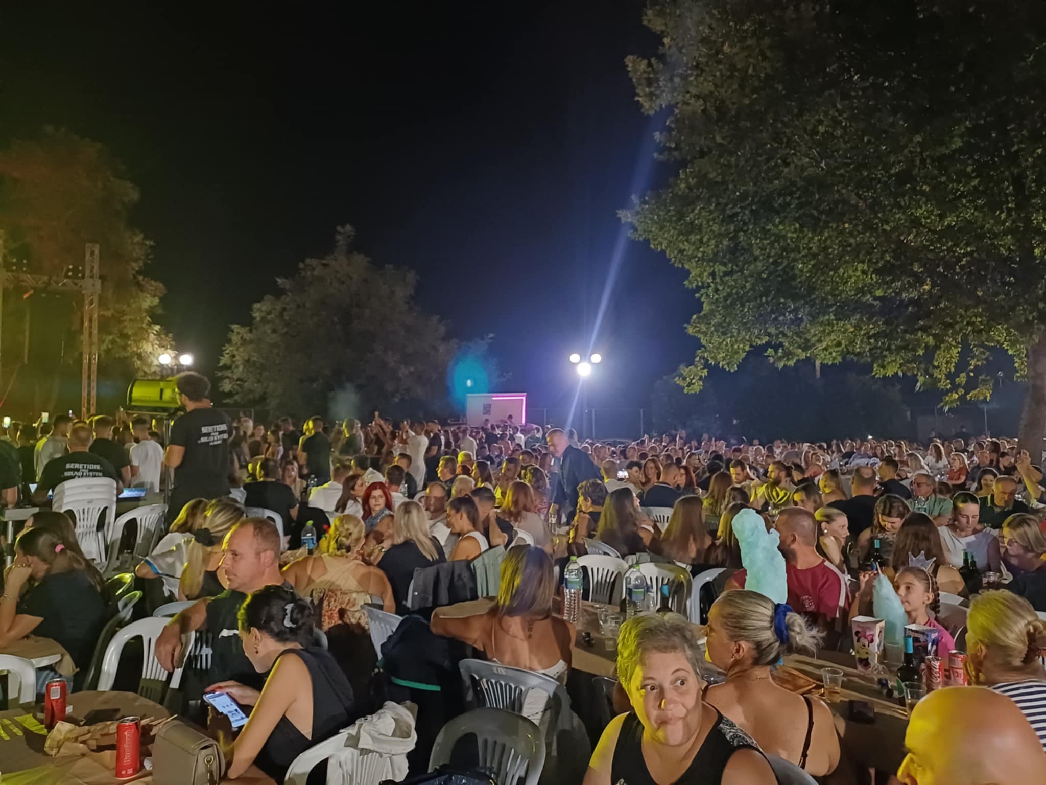 Με Μιχάλη Χατζηγιάννη και πλήθος κόσμου άνοιξε τις πύλες της η Γιορτή Κρασιού Αμπελώνα (ΦΩΤΟ-ΒΙΝΤΕΟ)