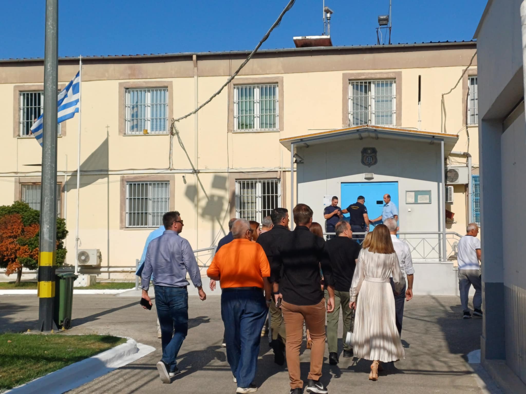 Παρουσία της υπουργού Παιδείας Σοφίας Ζαχαράκη αγιασμός και εγκαίνια του 80υ ΕΠΑΛ στις φυλακές Λάρισας (ΦΩΤΟ)