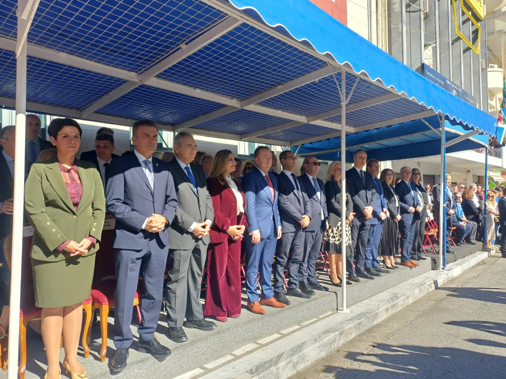 Δείτε φωτογραφικά στιγμιότυπα από την παρέλαση της Λάρισας (ΦΩΤΟ+video)